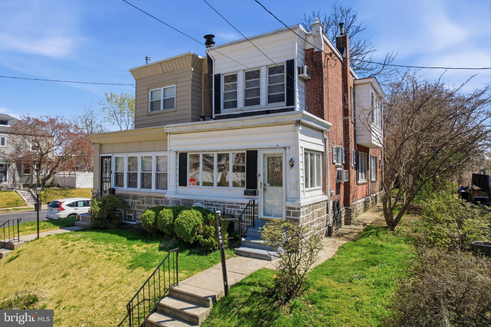 OXFORD CIRCLE - Residential