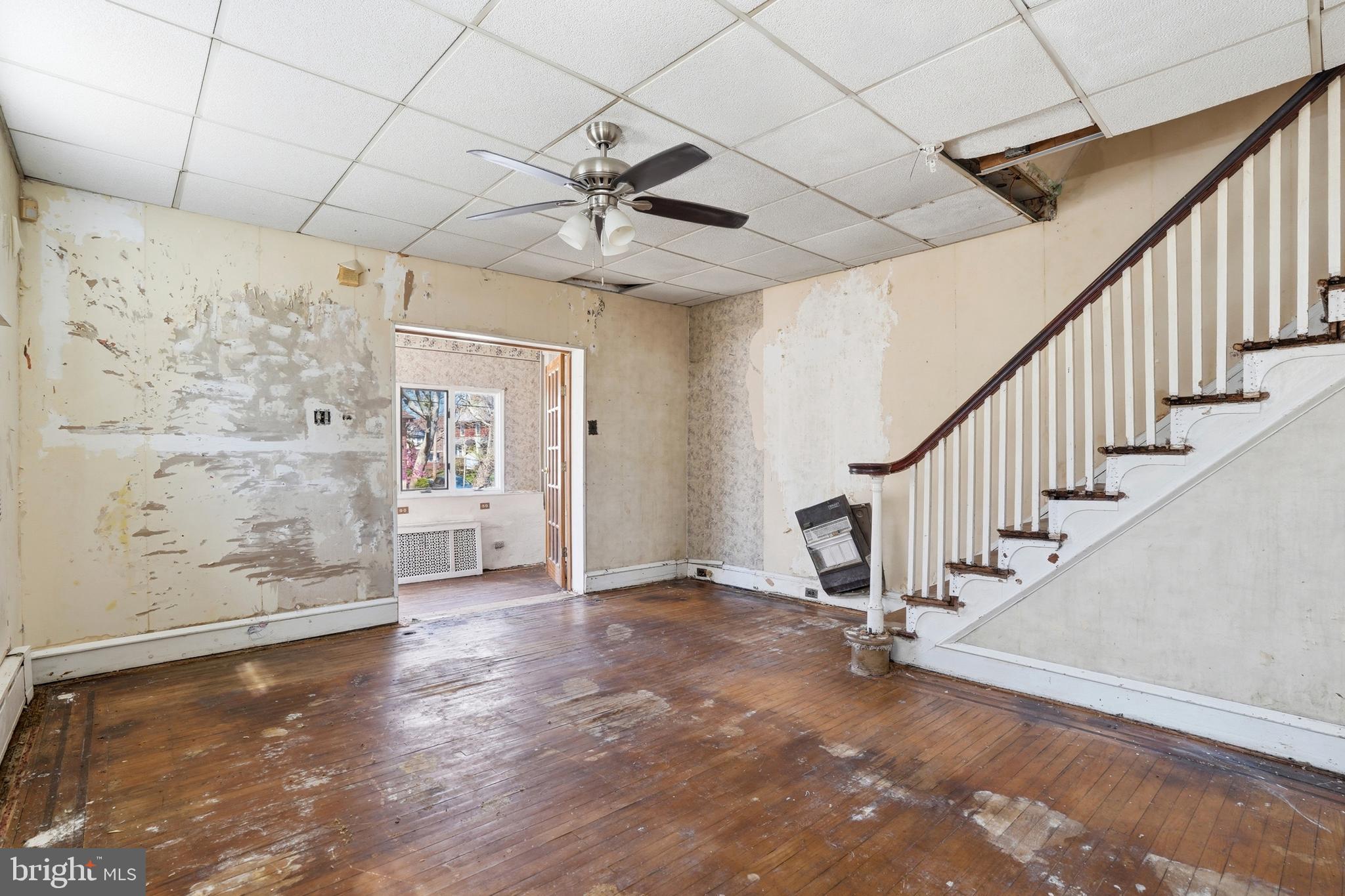 OXFORD CIRCLE - Residential