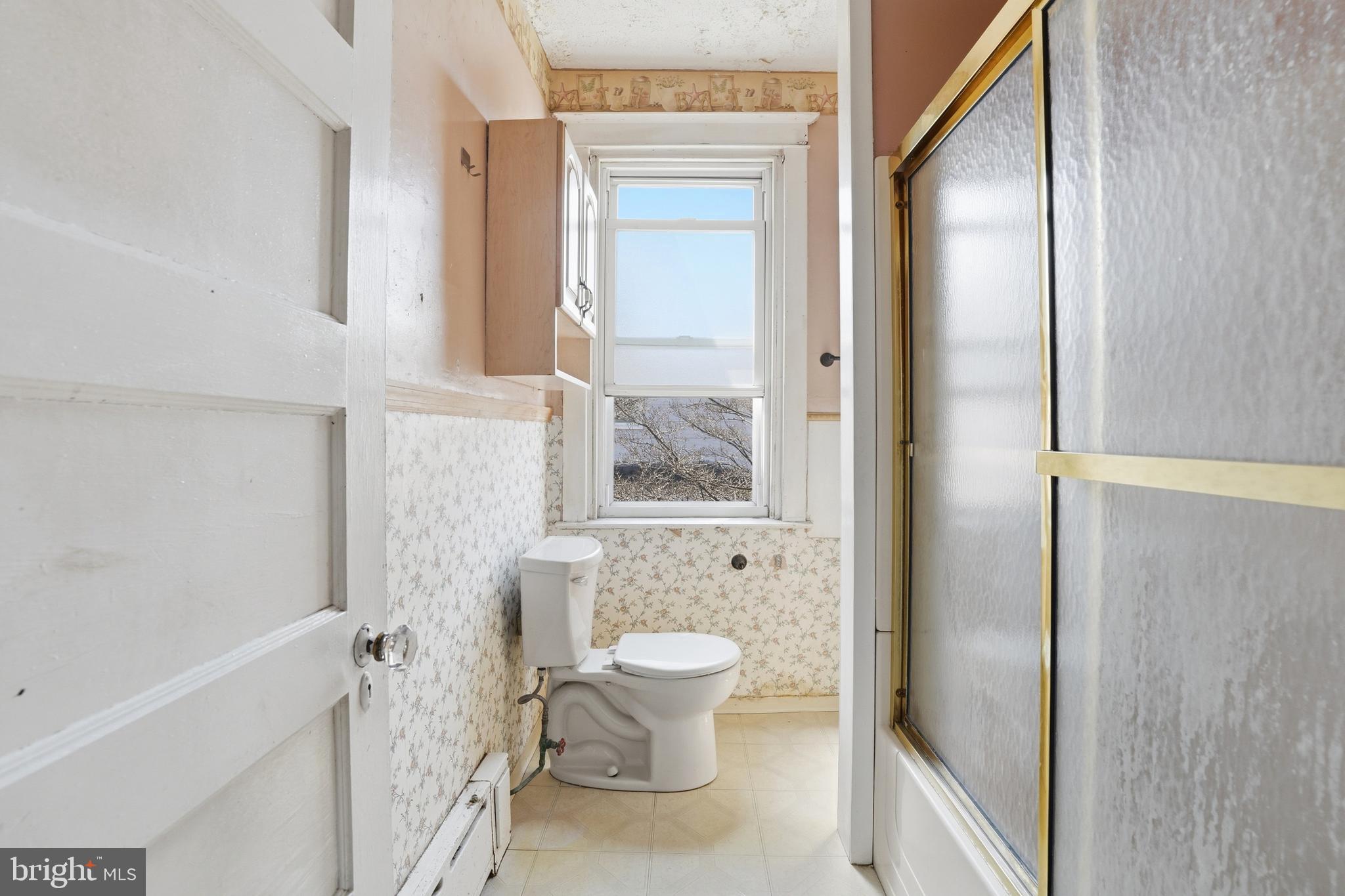 OXFORD CIRCLE - Residential