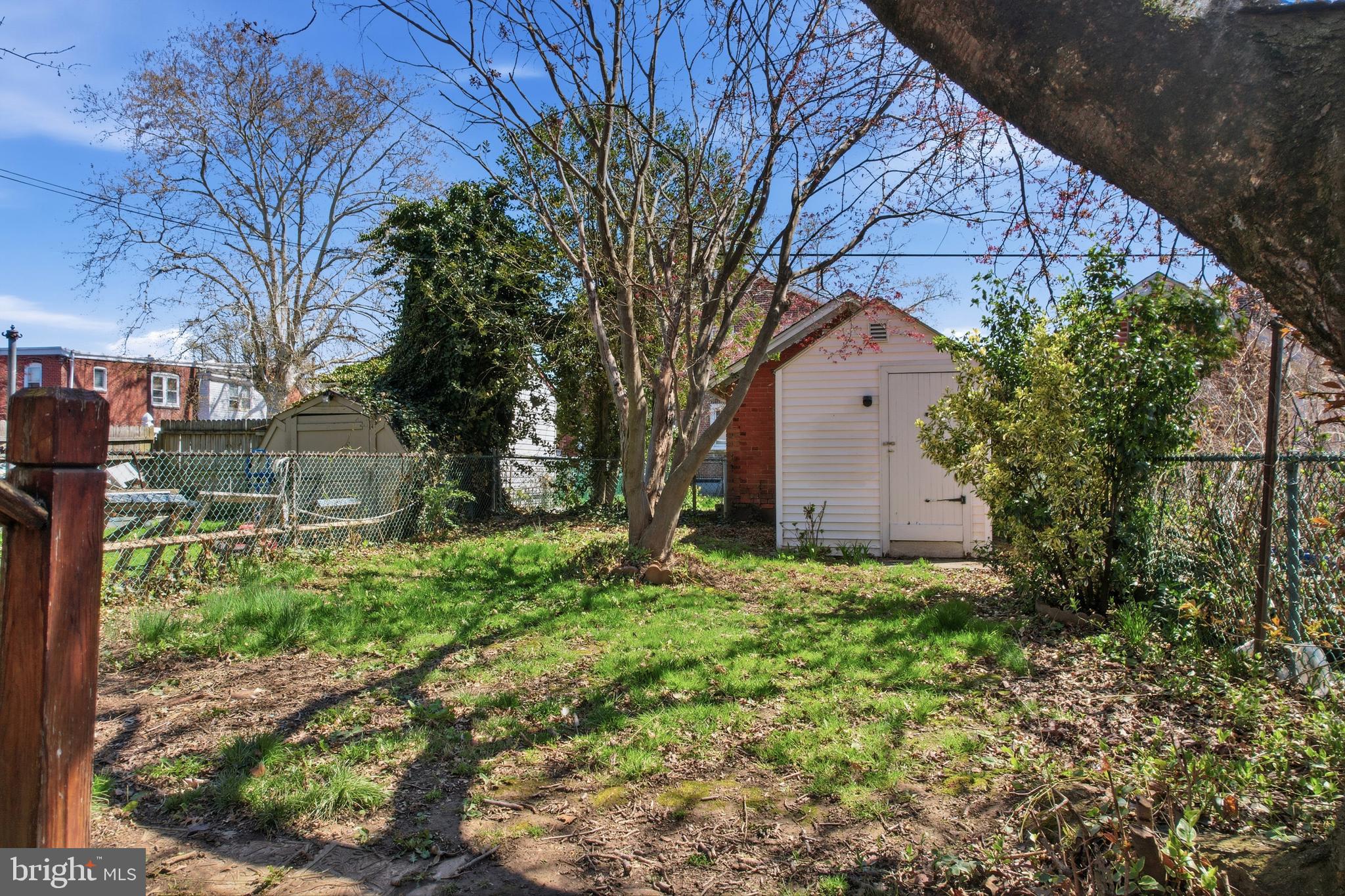 OXFORD CIRCLE - Residential