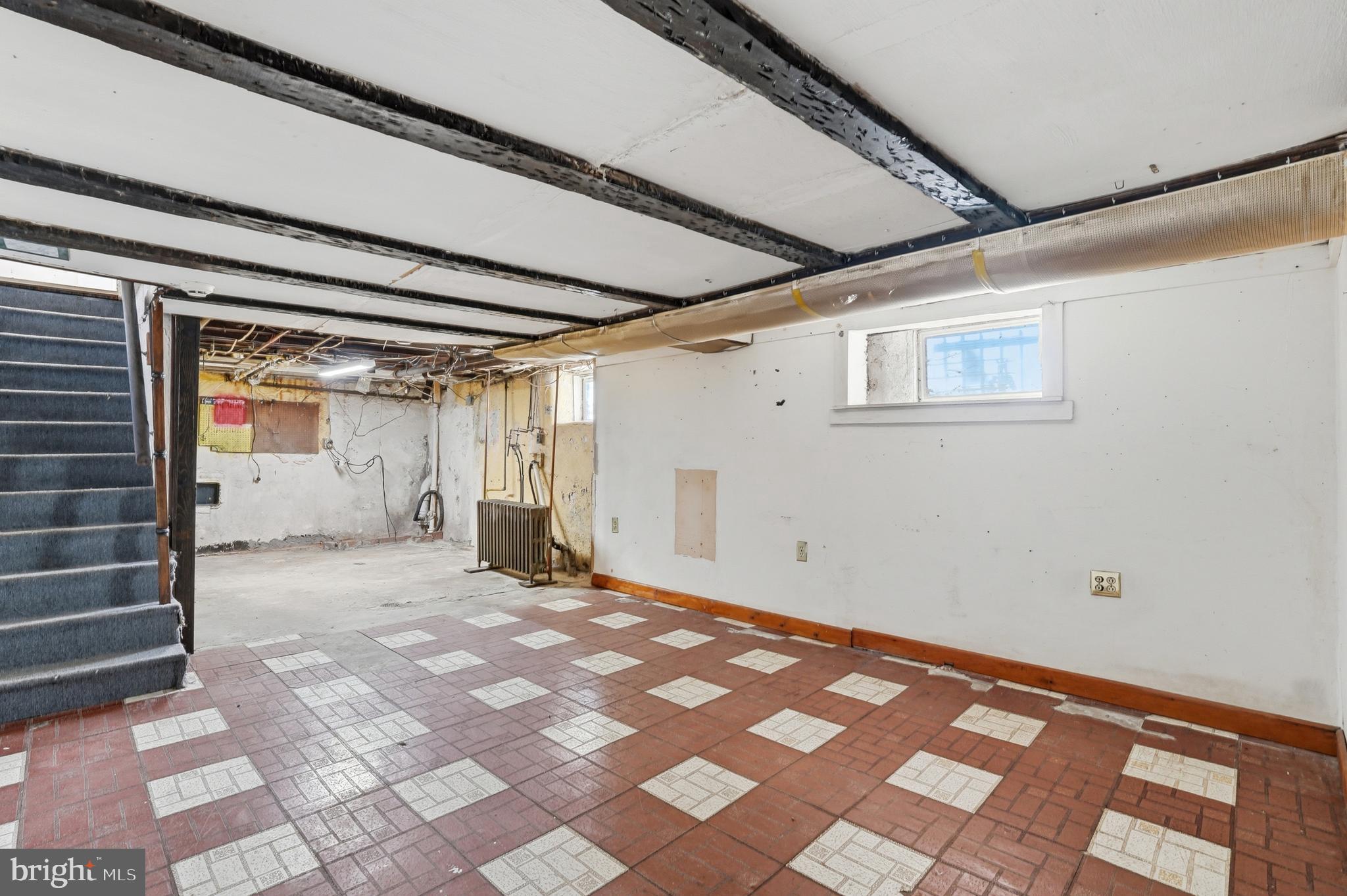 OXFORD CIRCLE - Residential