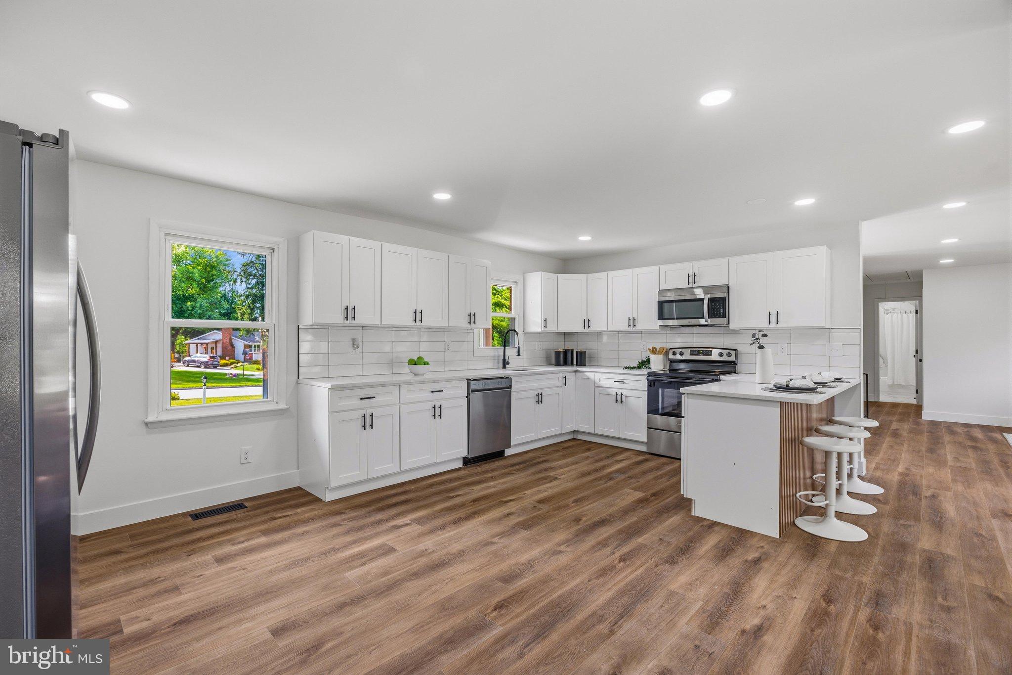 4903 ORIOLE COURT