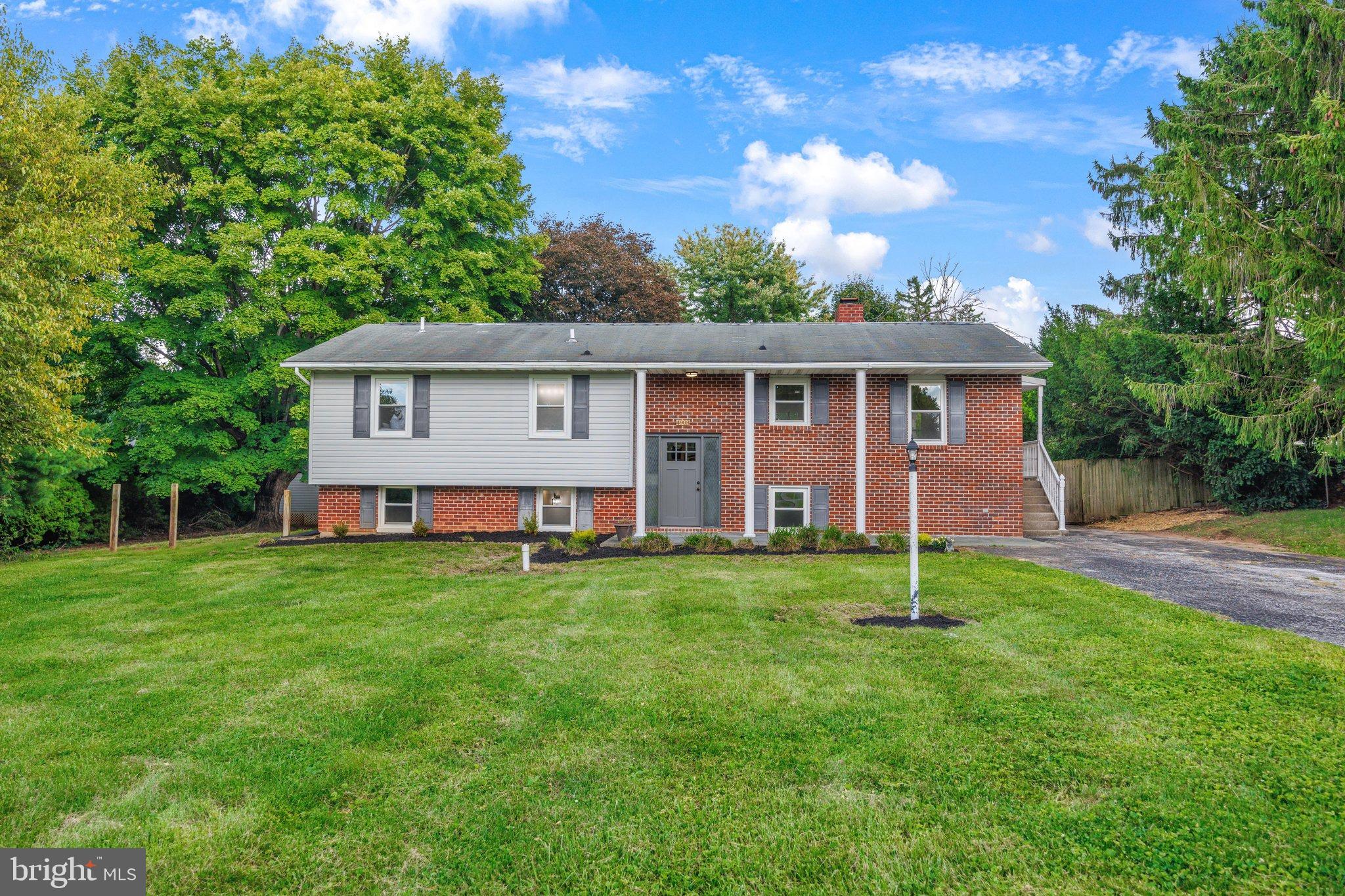 4903 ORIOLE COURT