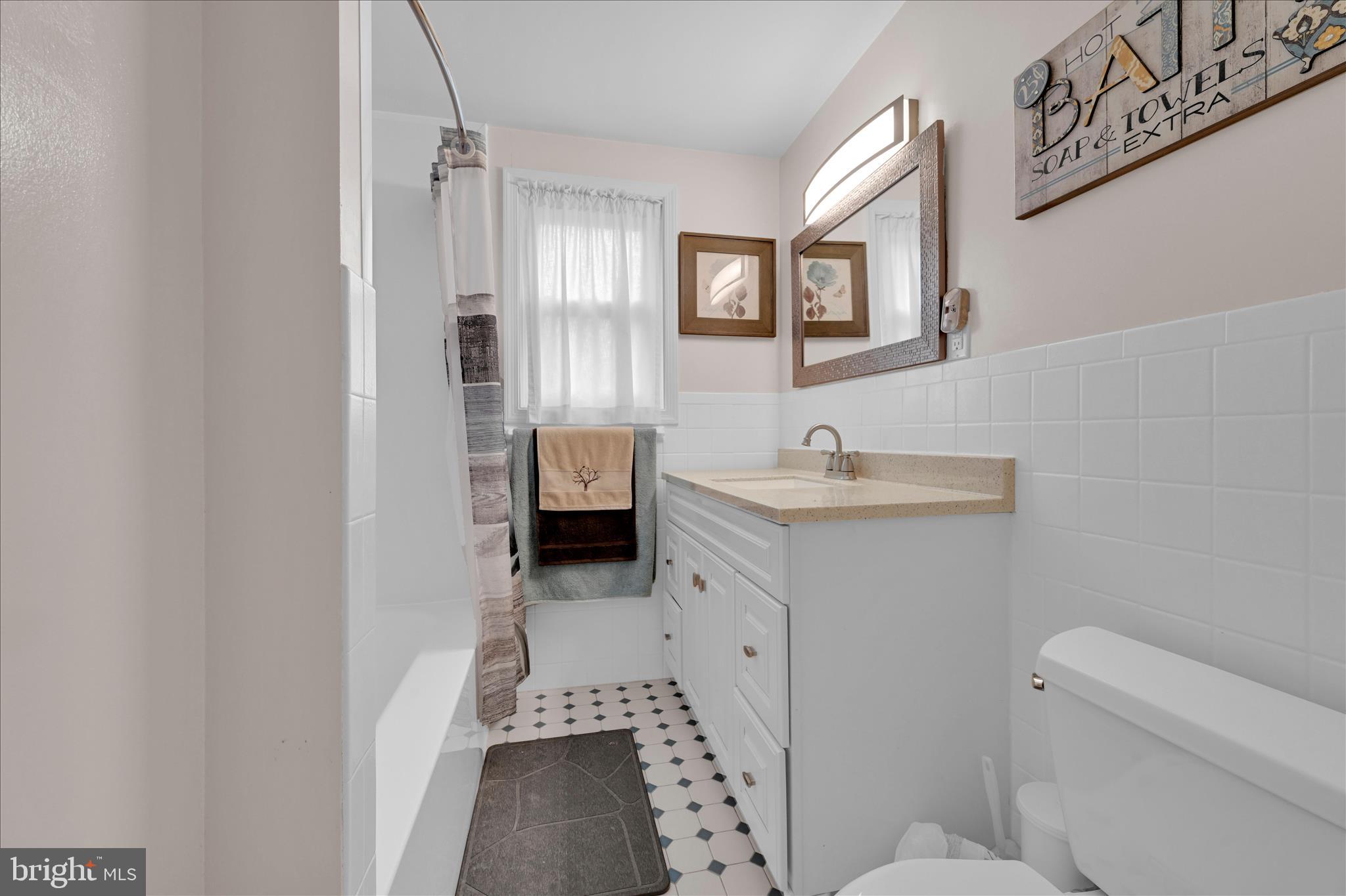 WHITPAIN MANOR - Residential