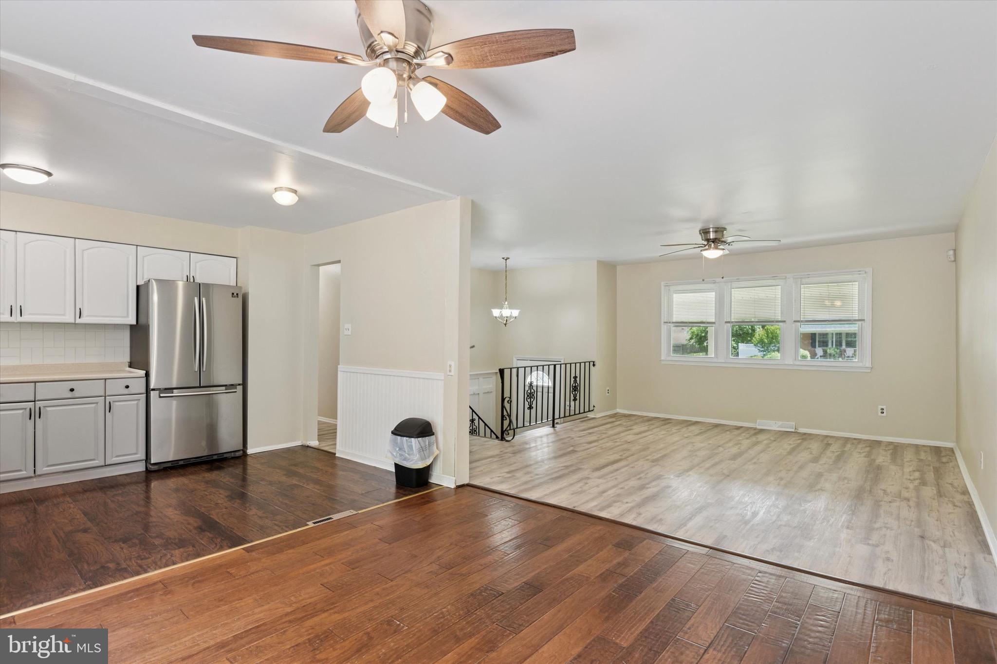 LARKIN KNOLL - Residential