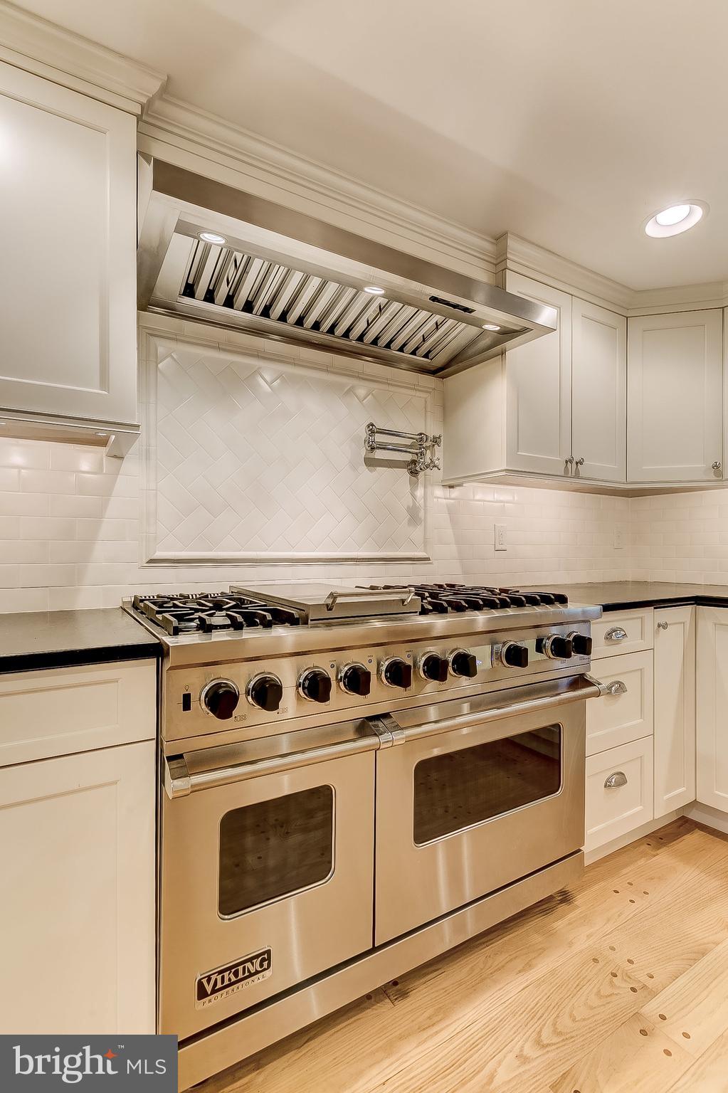 POPLAR HILL - Residential