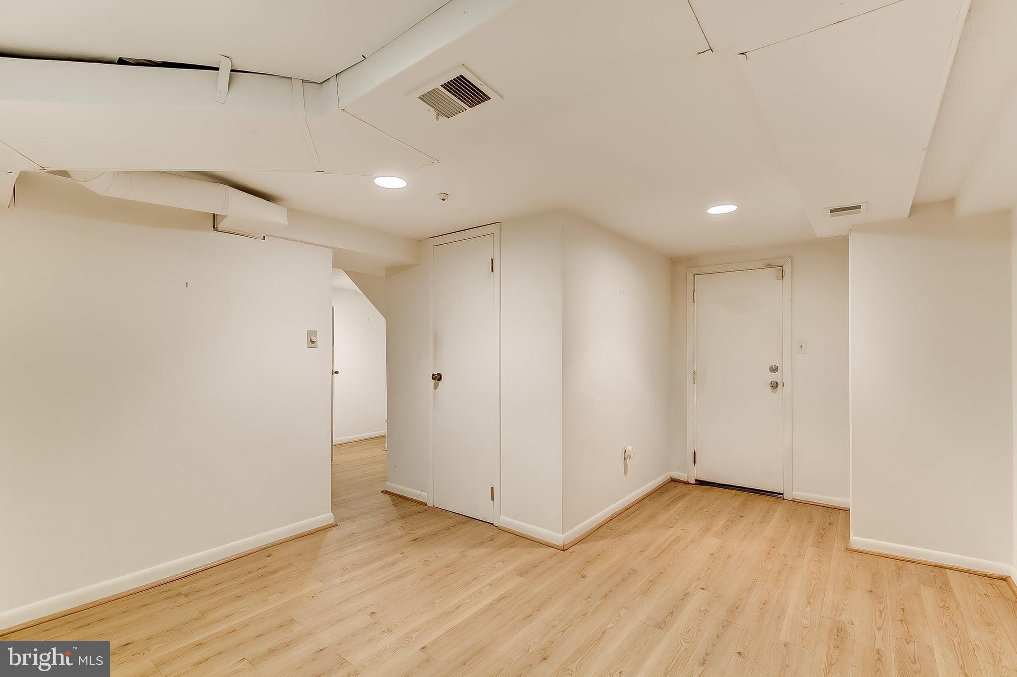 POPLAR HILL - Residential