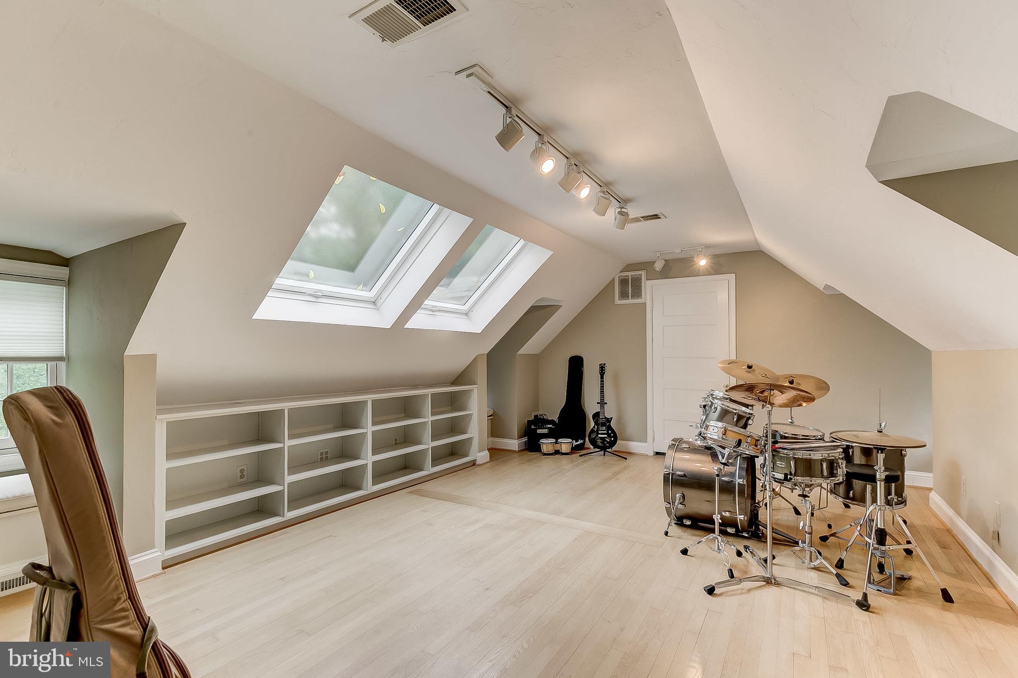 POPLAR HILL - Residential