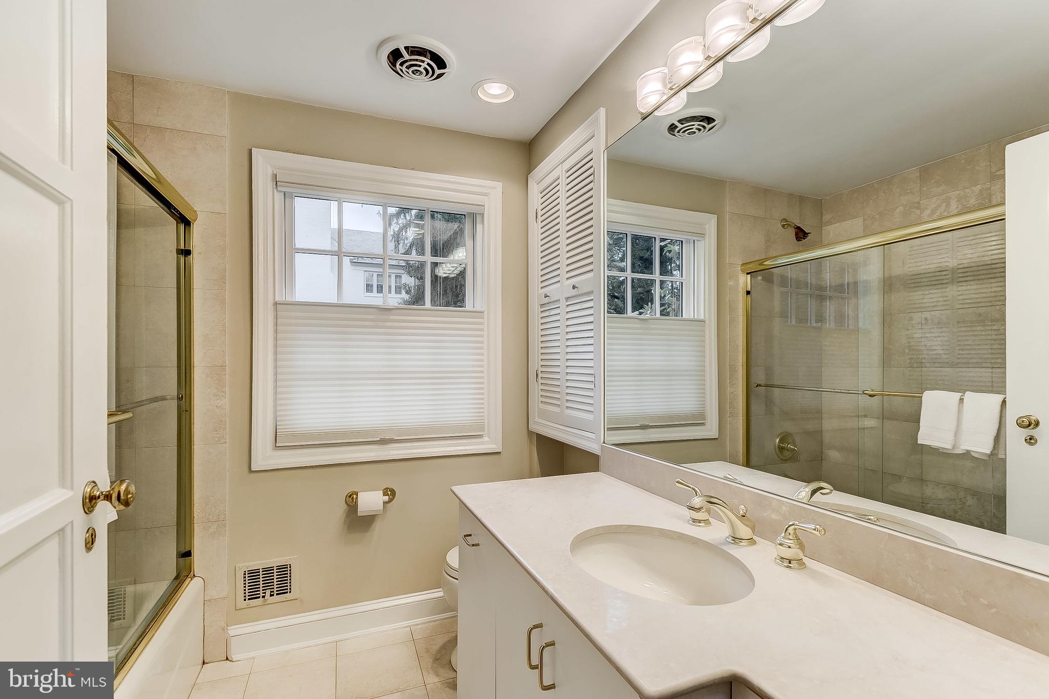 POPLAR HILL - Residential