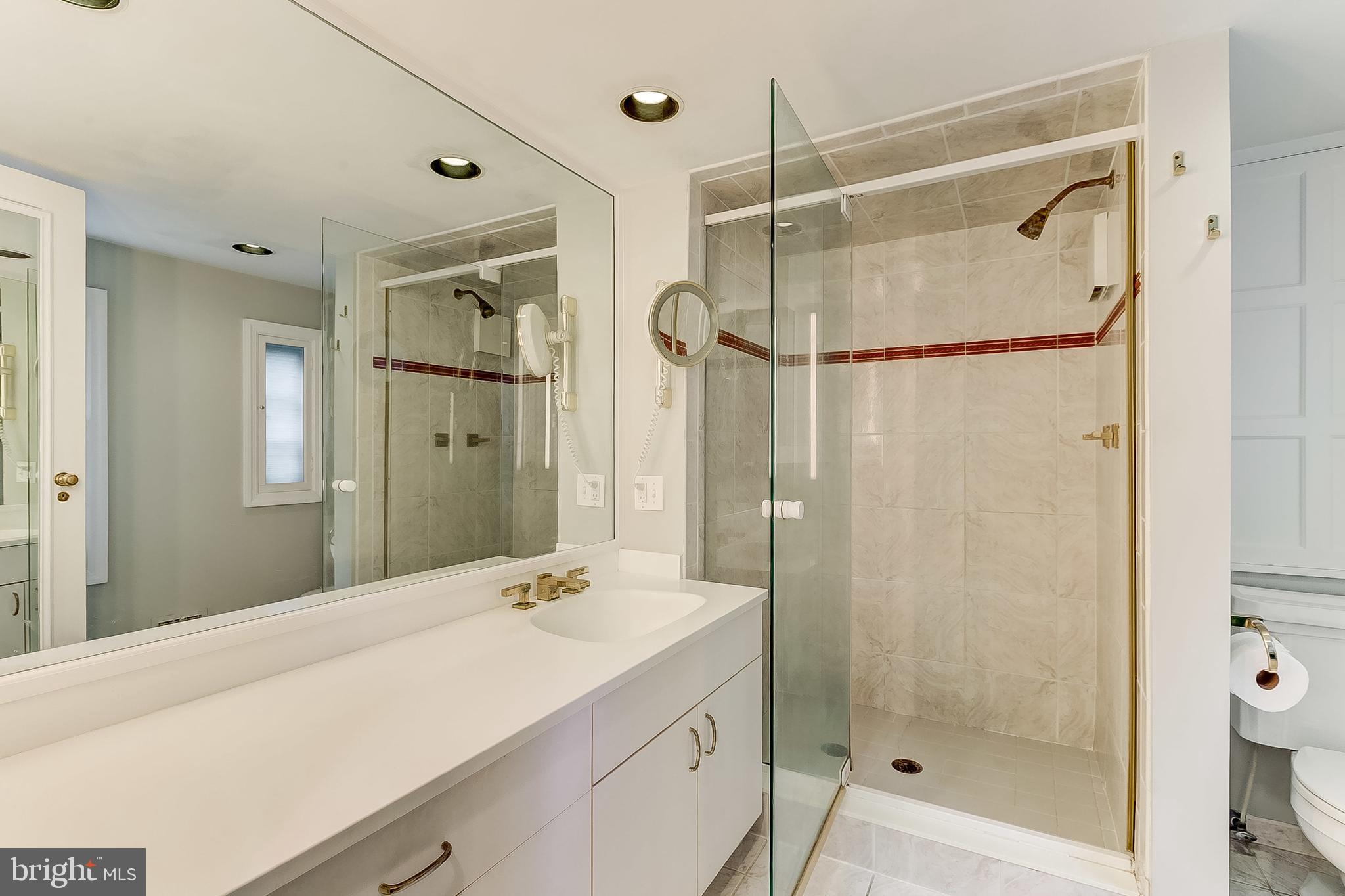 POPLAR HILL - Residential