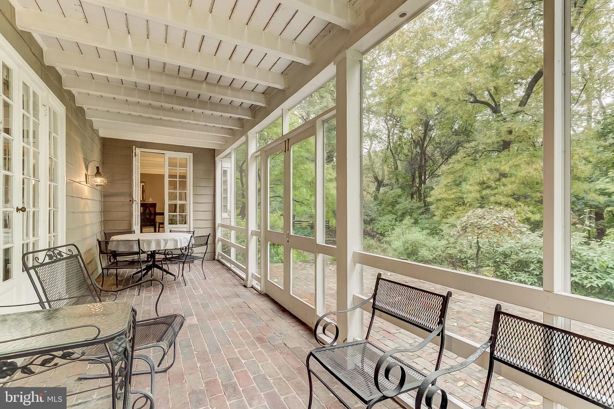 POPLAR HILL - Residential