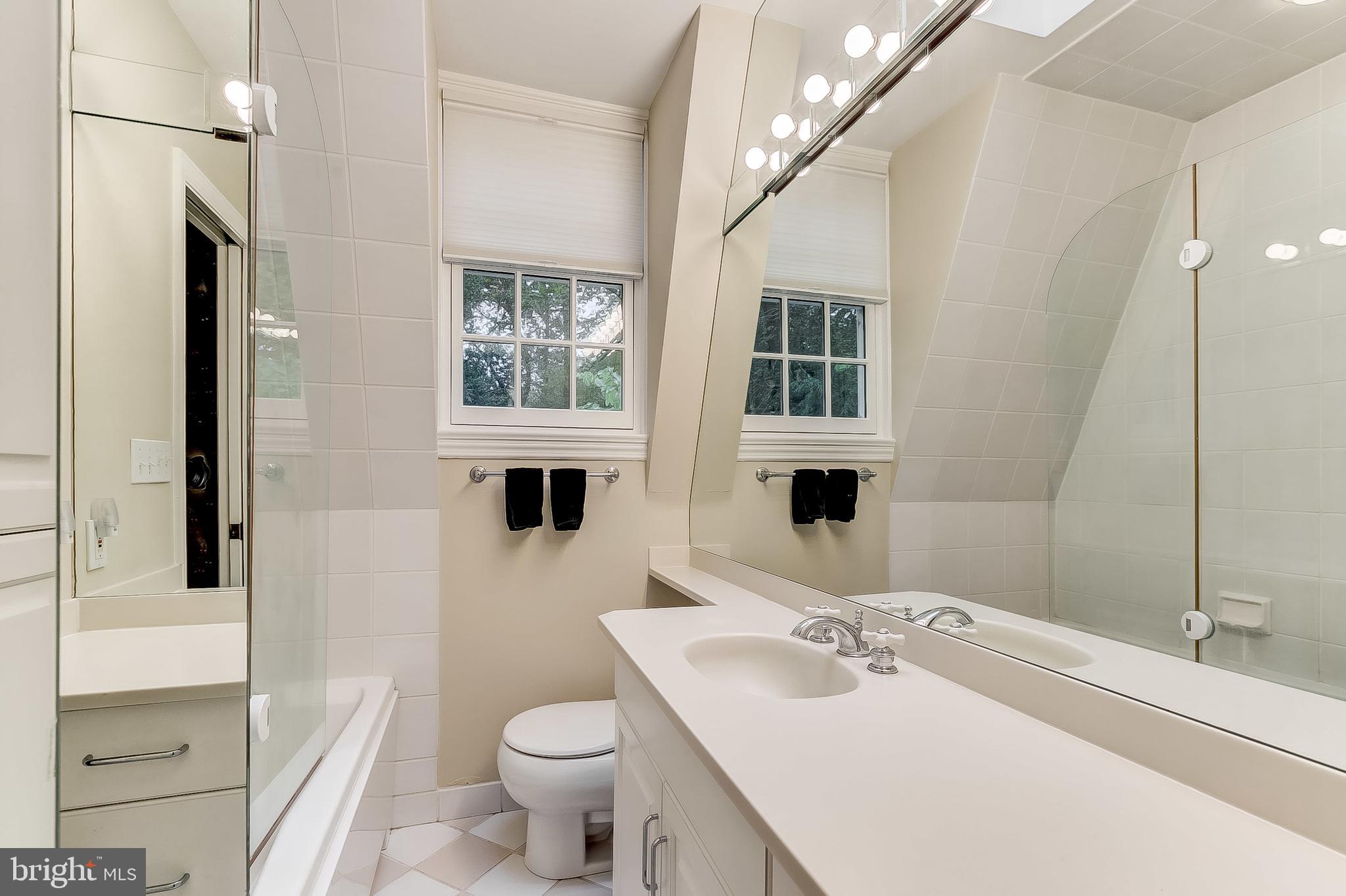 POPLAR HILL - Residential