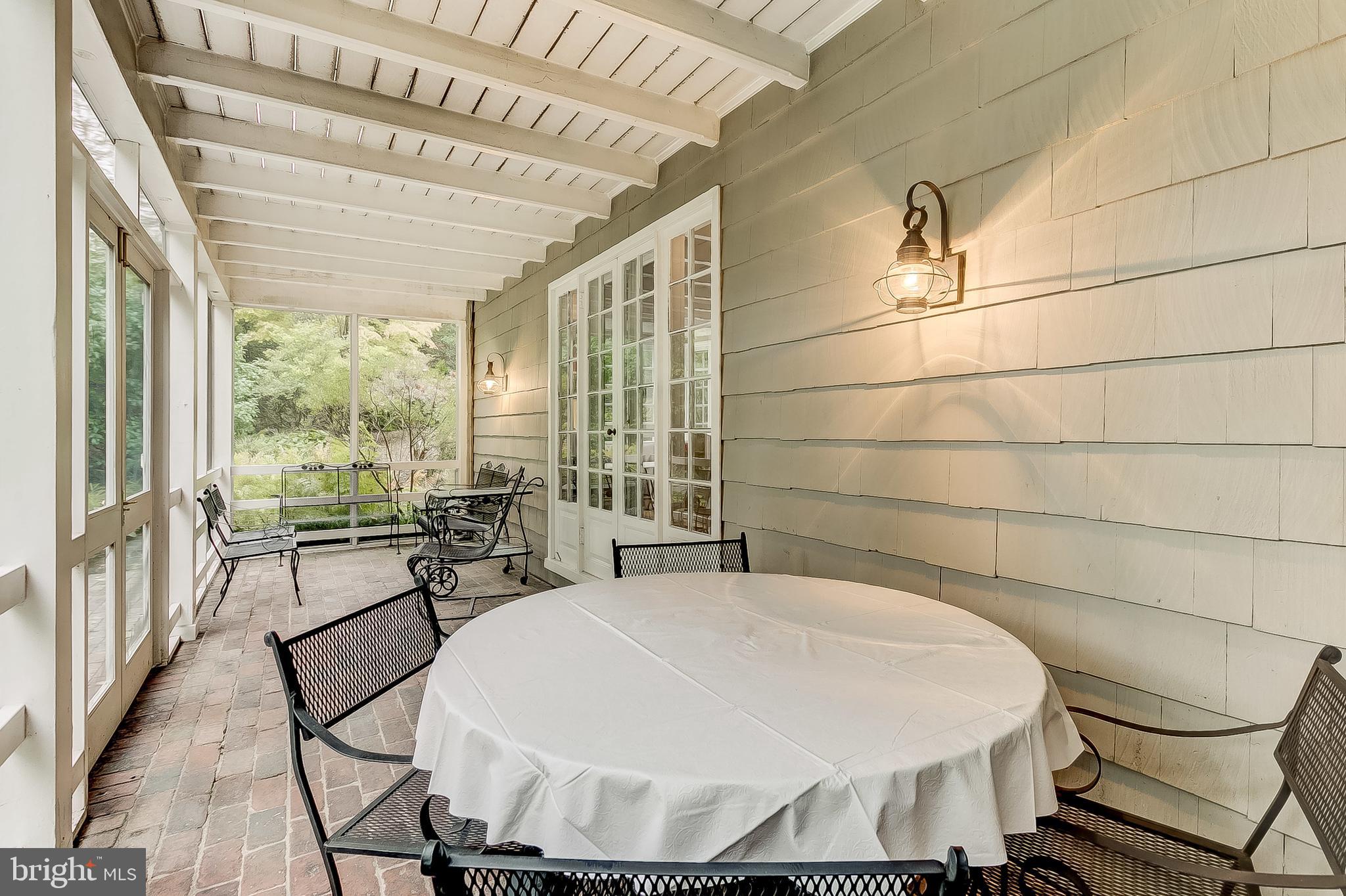 POPLAR HILL - Residential