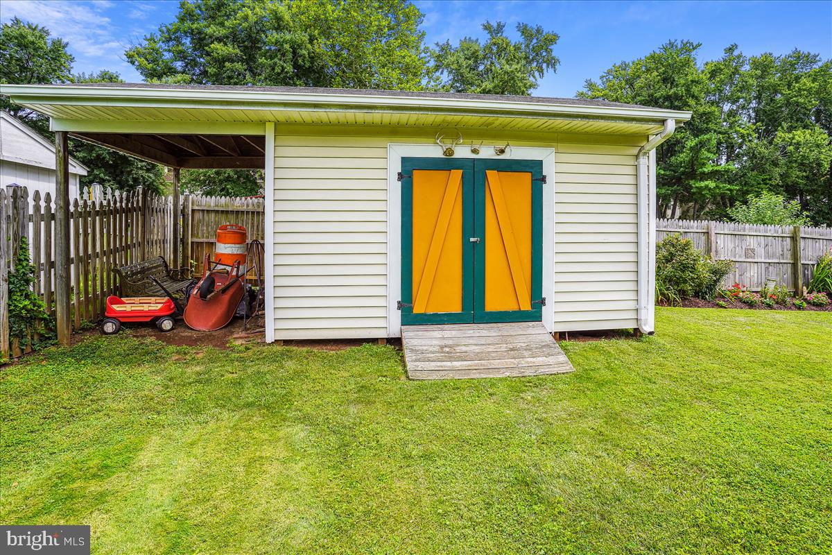 BROOKFIELD - Residential