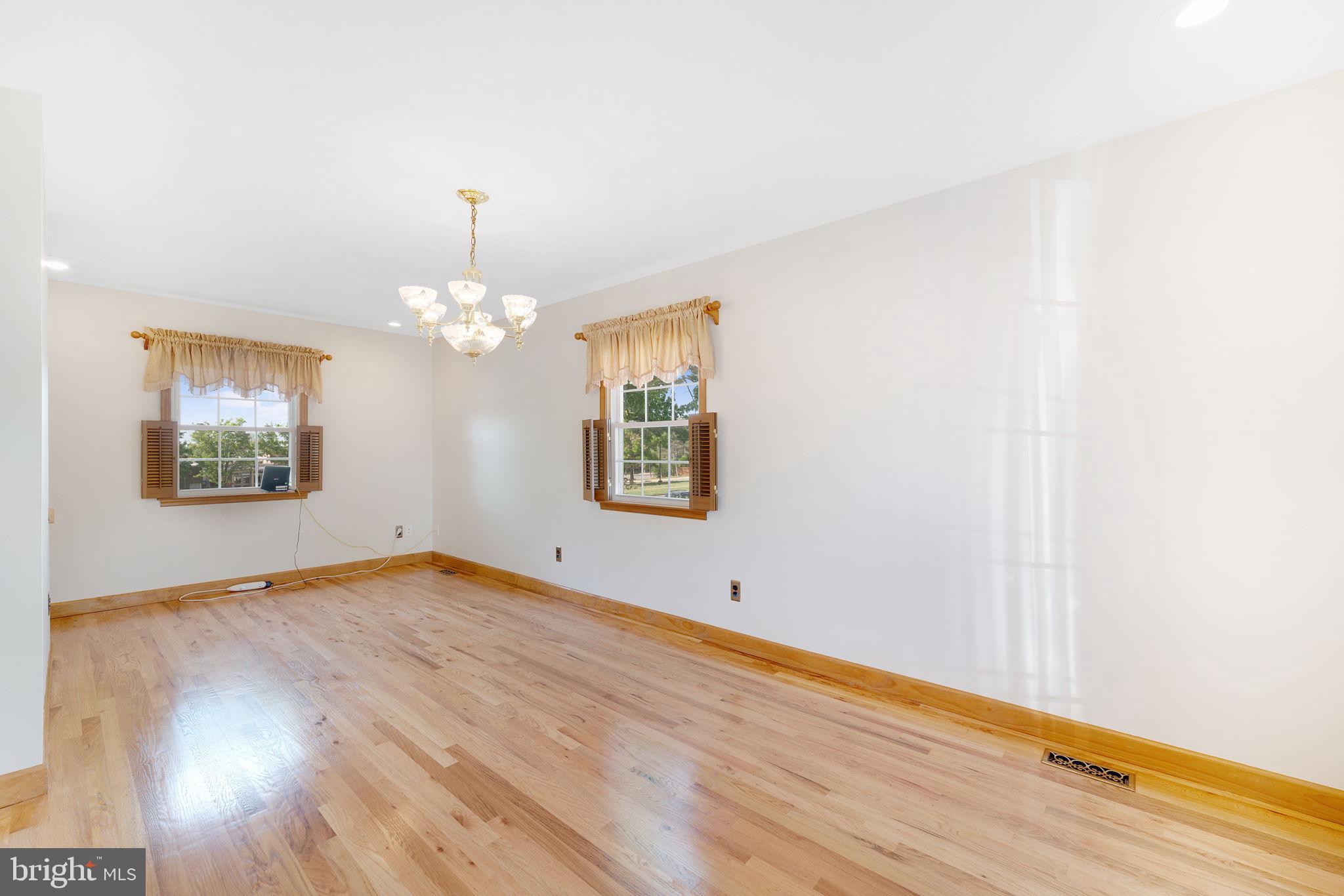 BROOKFIELD - Residential