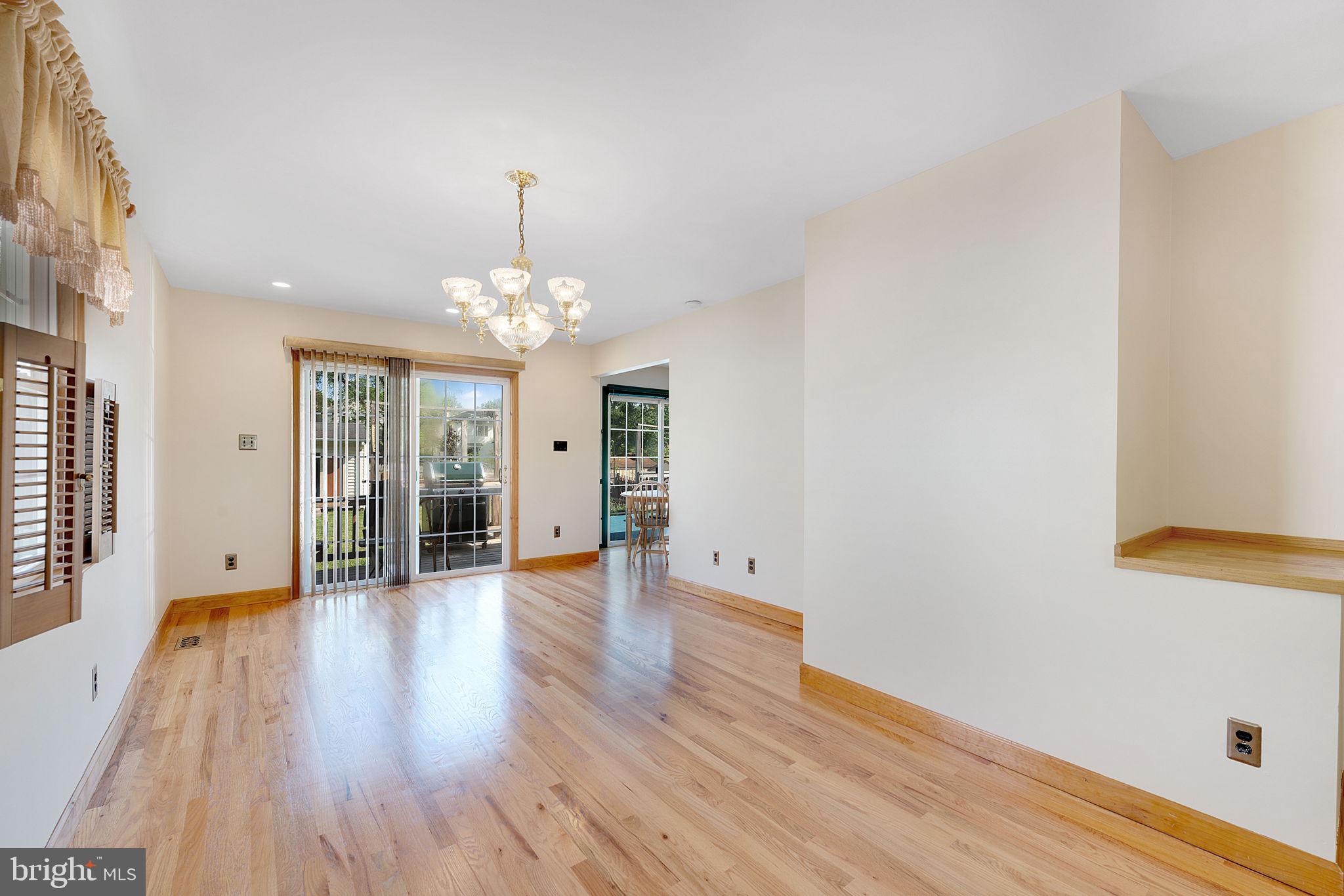 BROOKFIELD - Residential