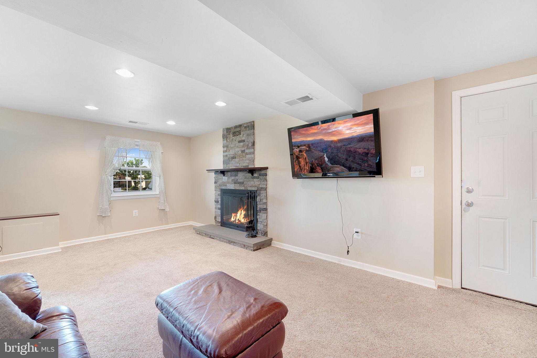 BROOKFIELD - Residential