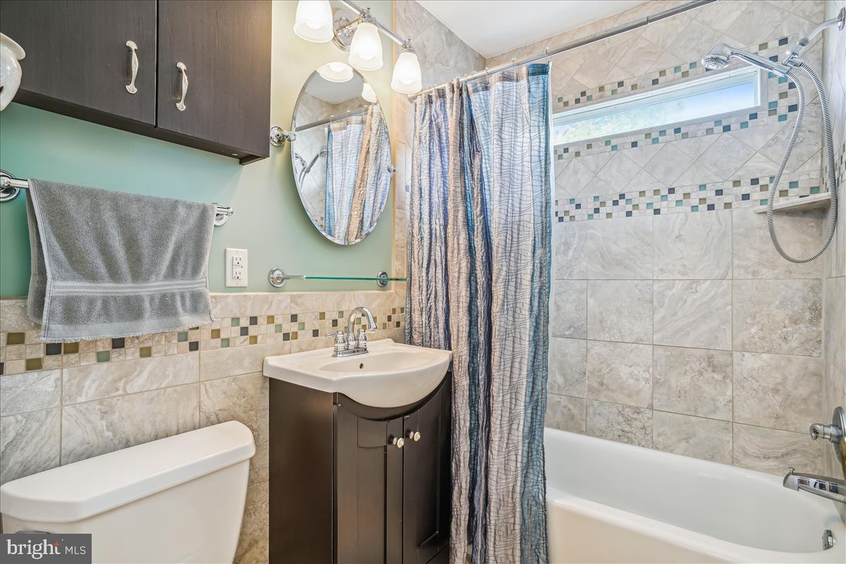 BROOKFIELD - Residential