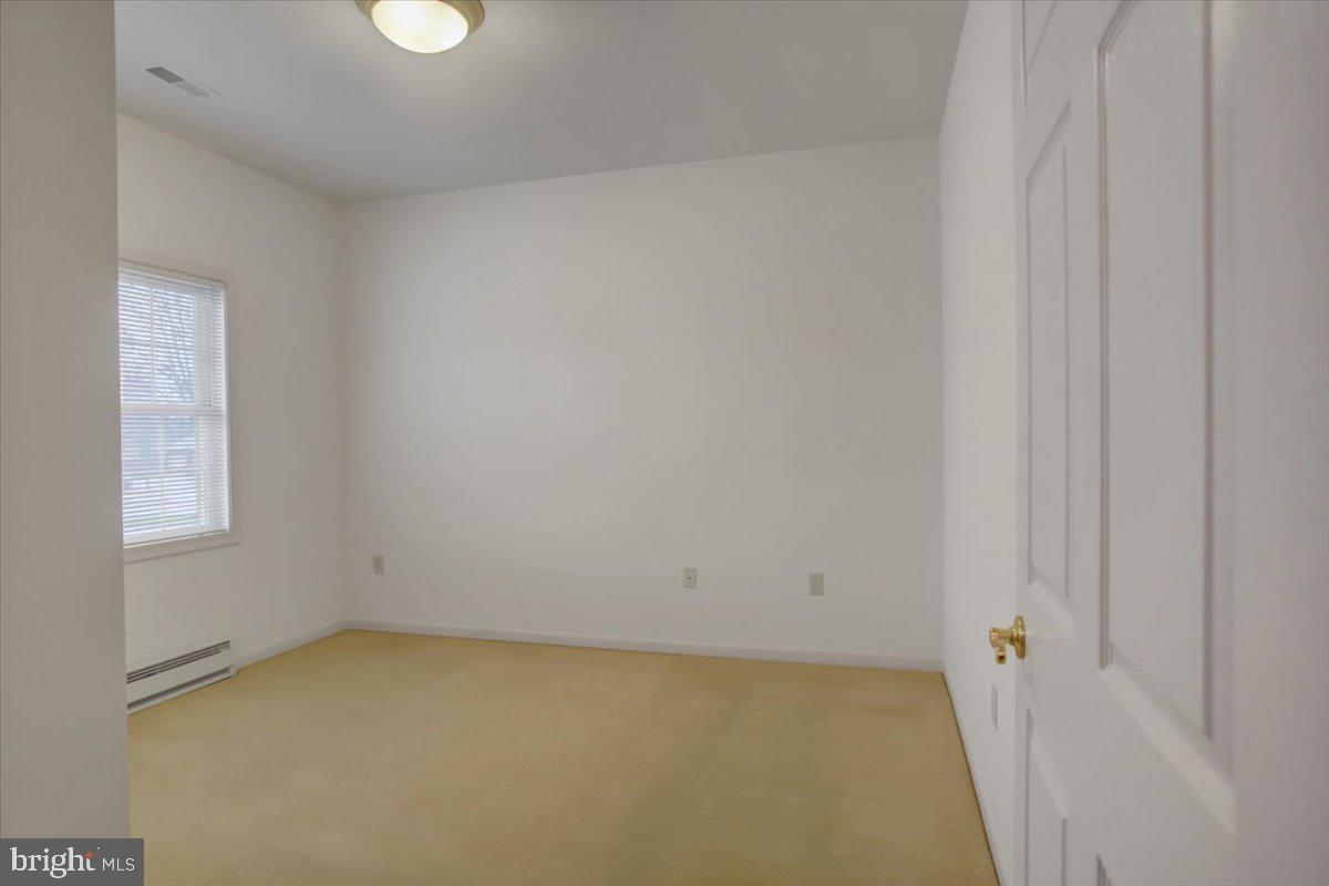 SUMMERLAND MANOR - Residential