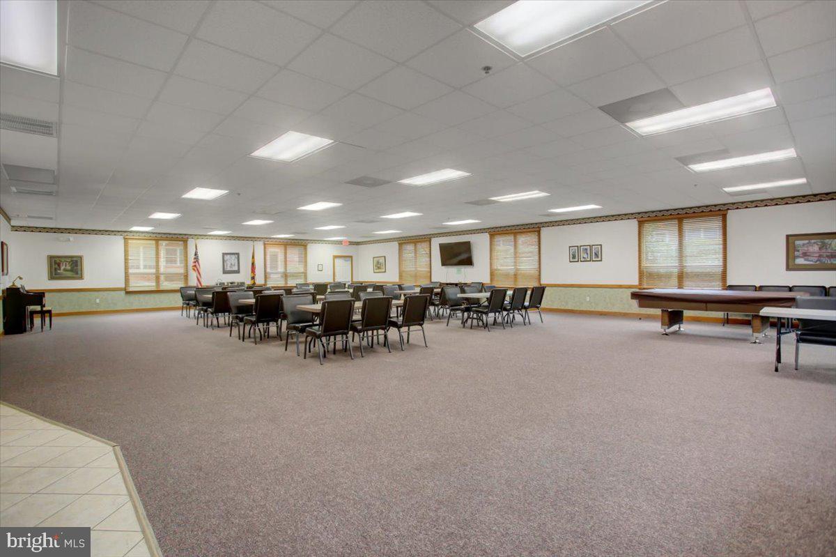 SUMMERLAND MANOR - Residential