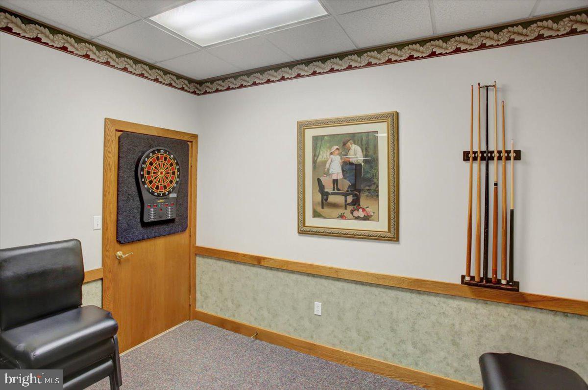 SUMMERLAND MANOR - Residential