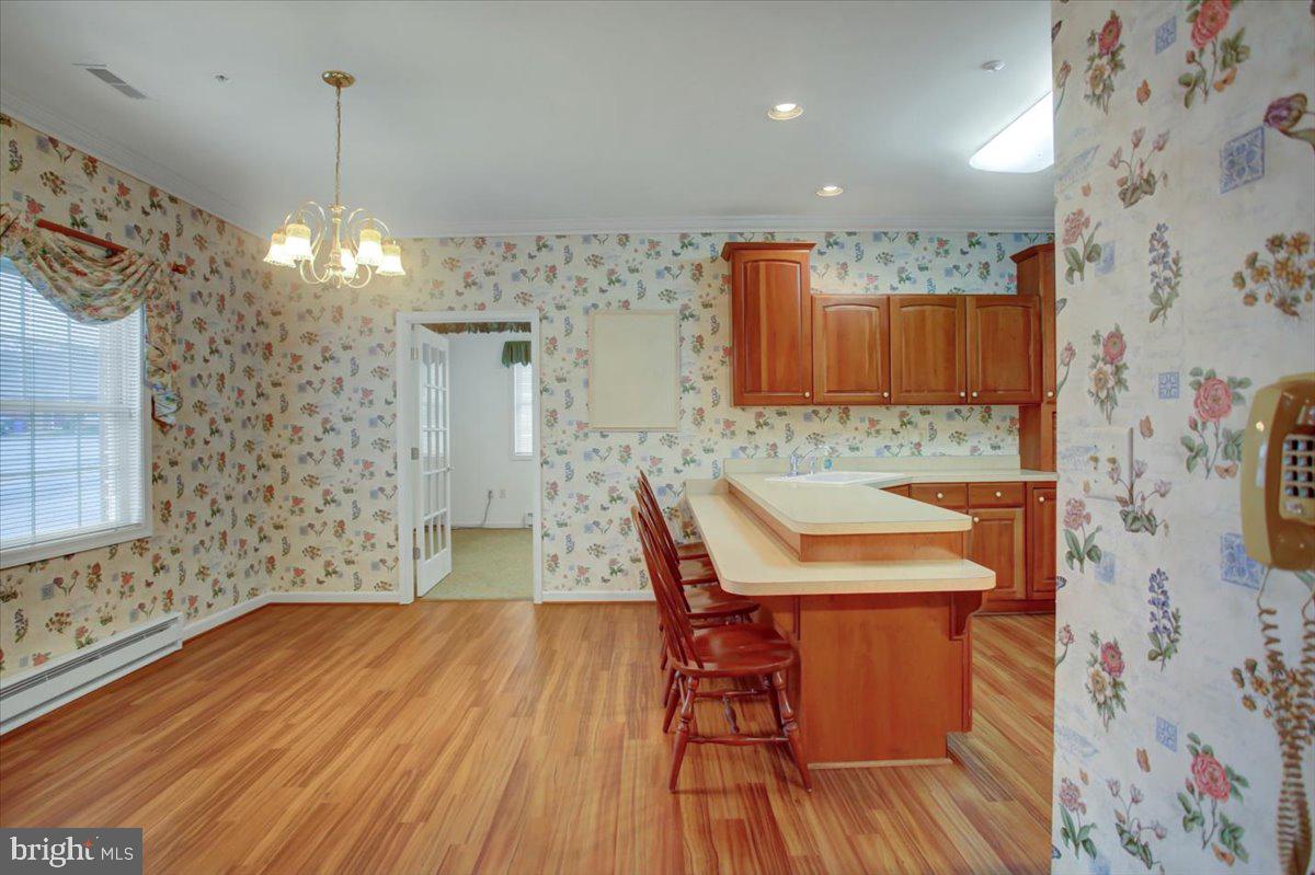 SUMMERLAND MANOR - Residential