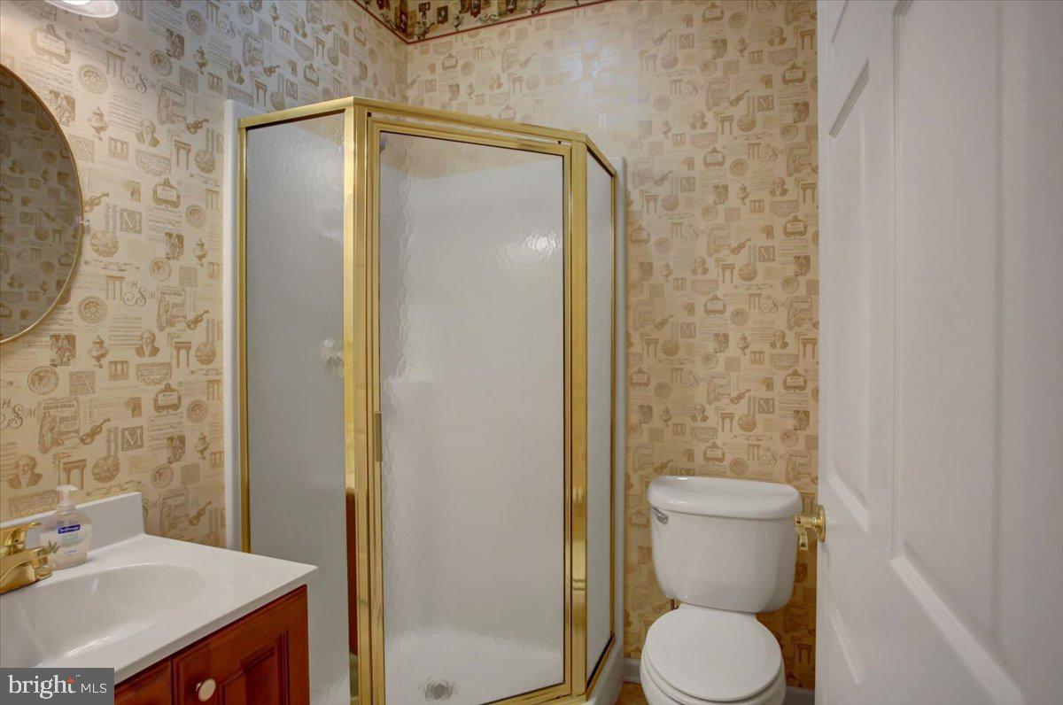 SUMMERLAND MANOR - Residential