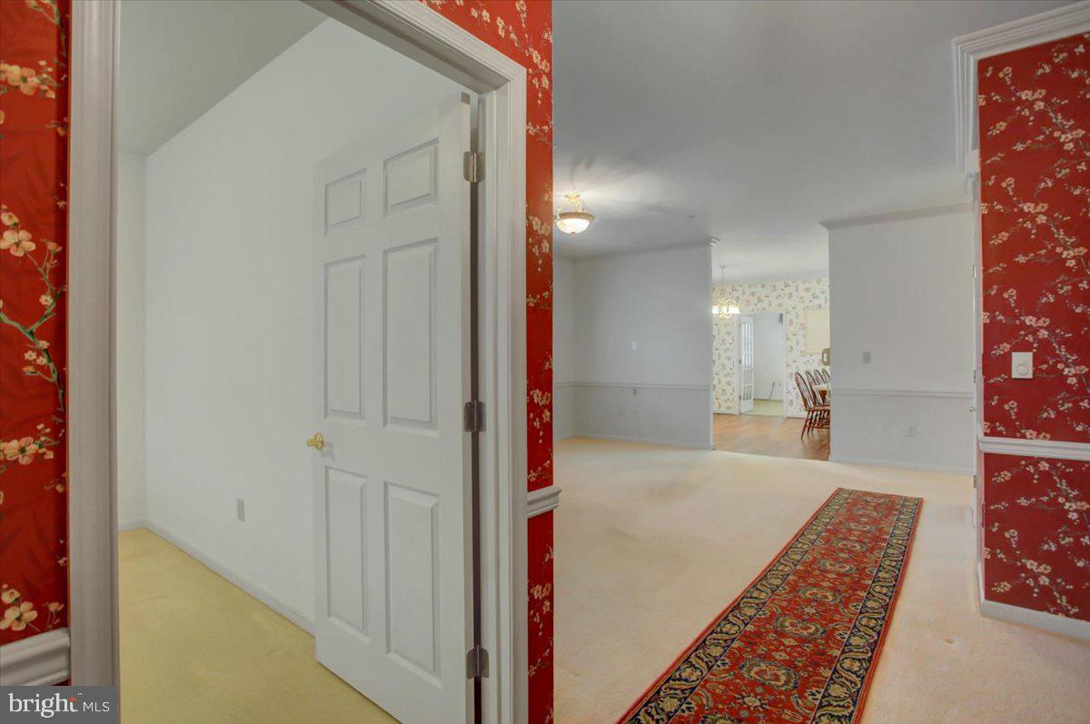 SUMMERLAND MANOR - Residential