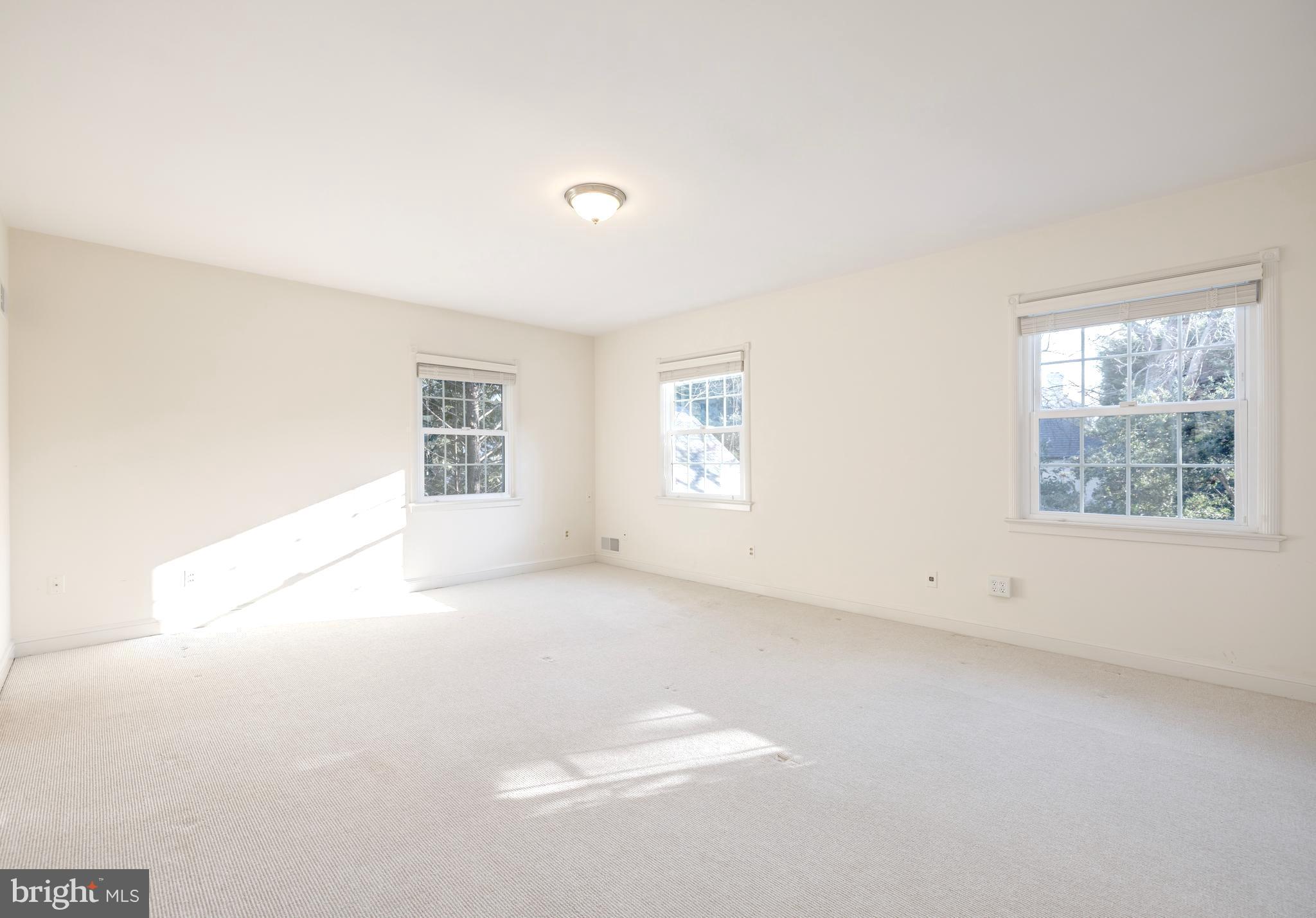 KENWOOD - Residential