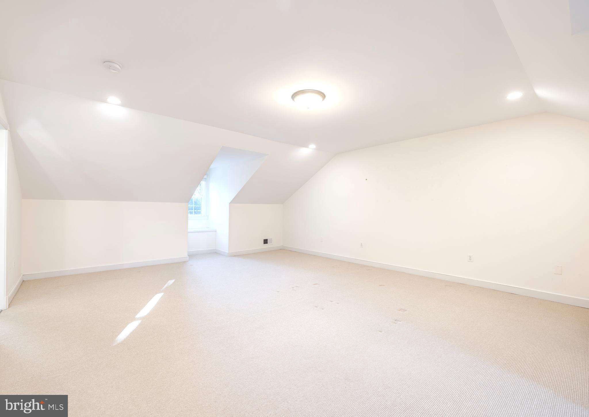 KENWOOD - Residential