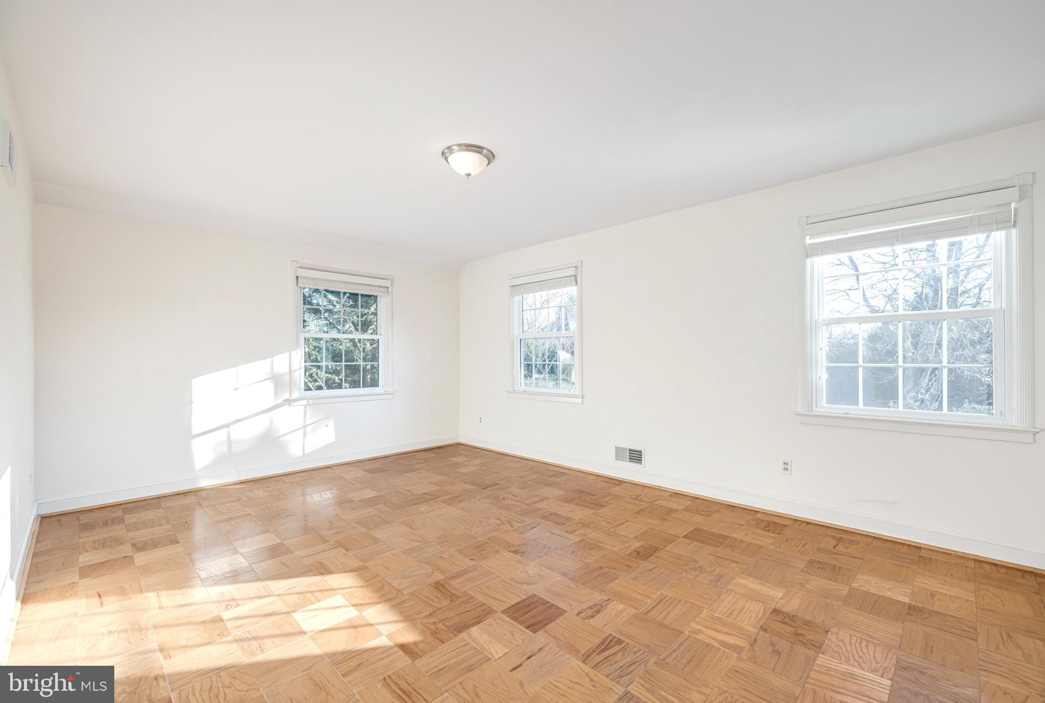 KENWOOD - Residential