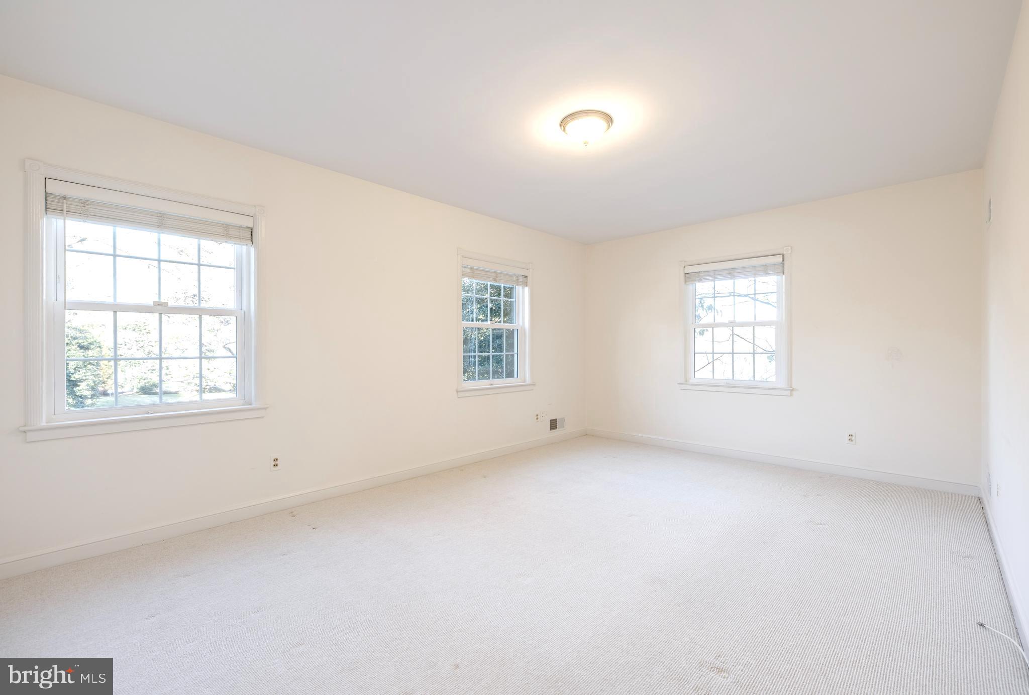 KENWOOD - Residential