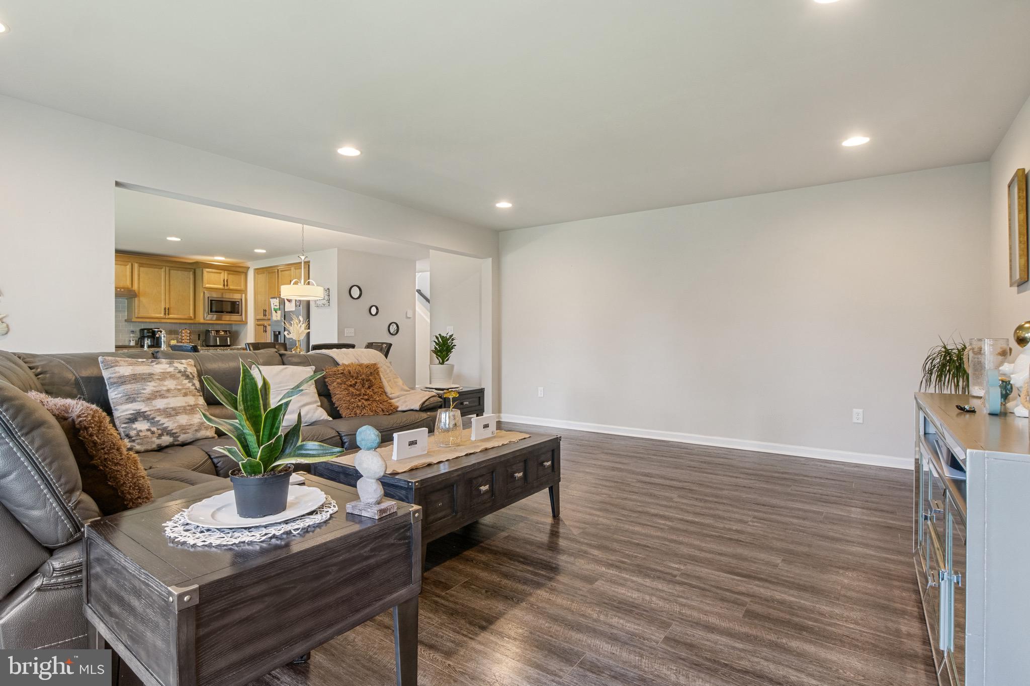 RIVERBEND - Residential