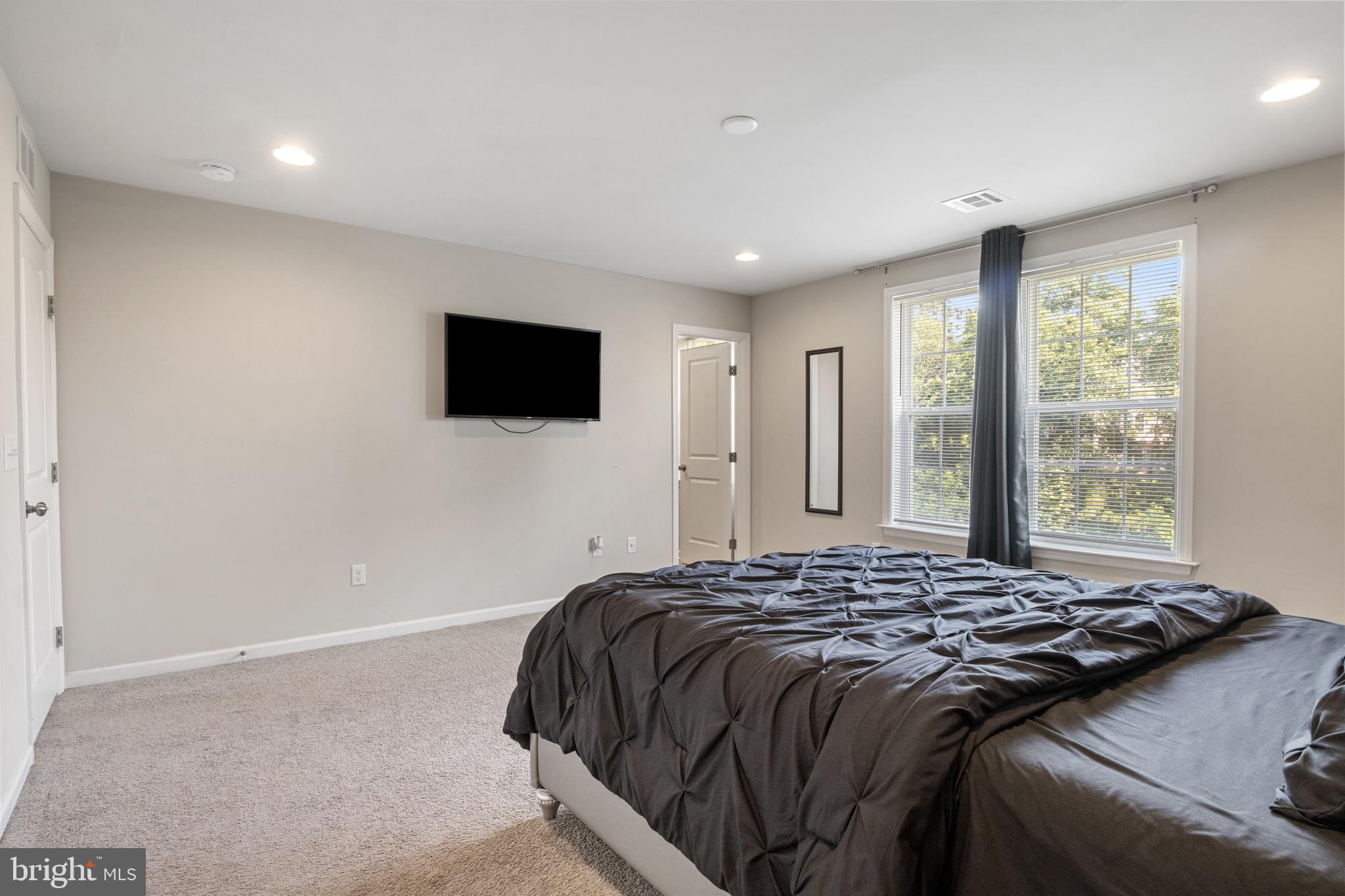 RIVERBEND - Residential