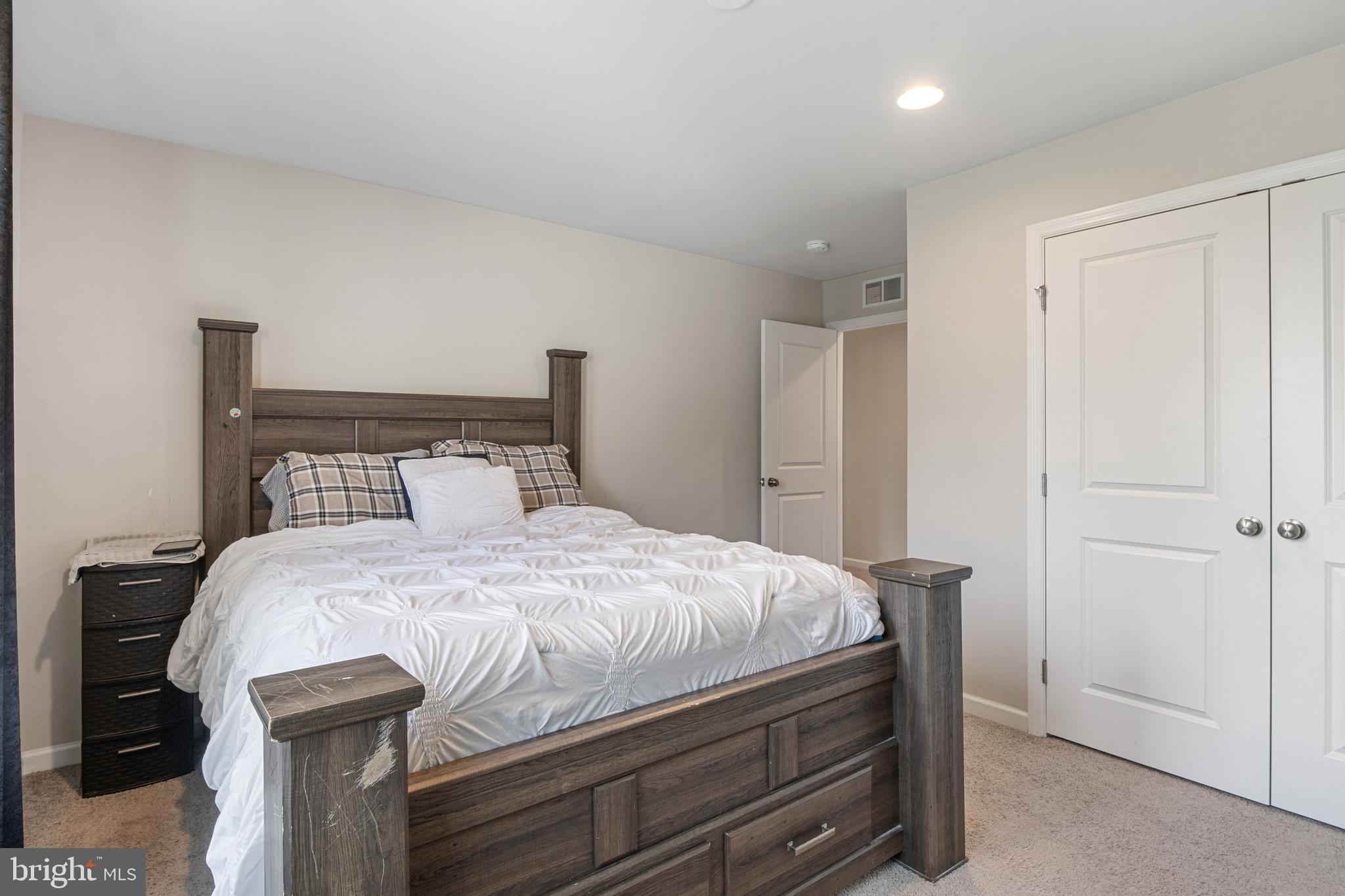 RIVERBEND - Residential