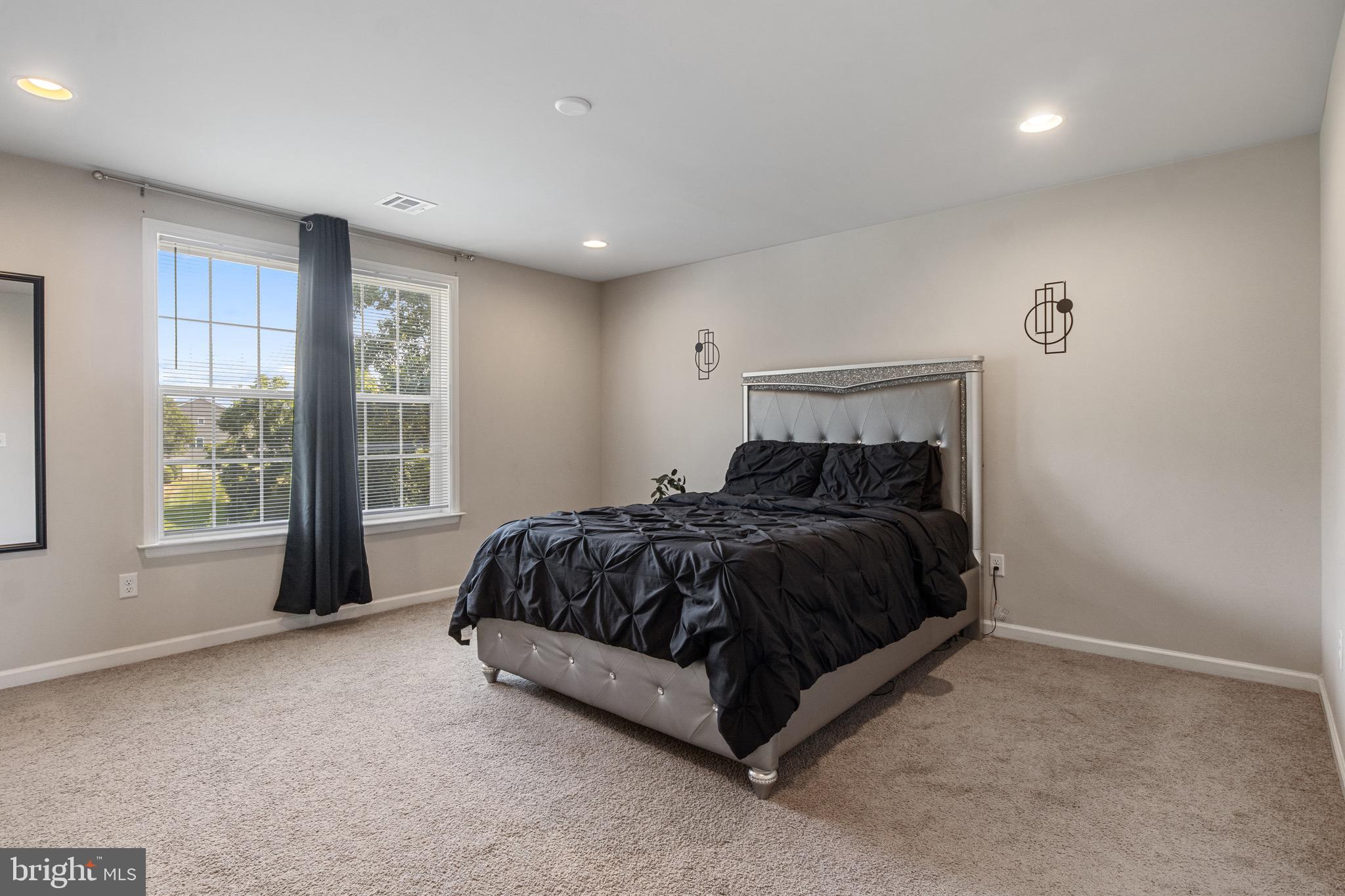 RIVERBEND - Residential