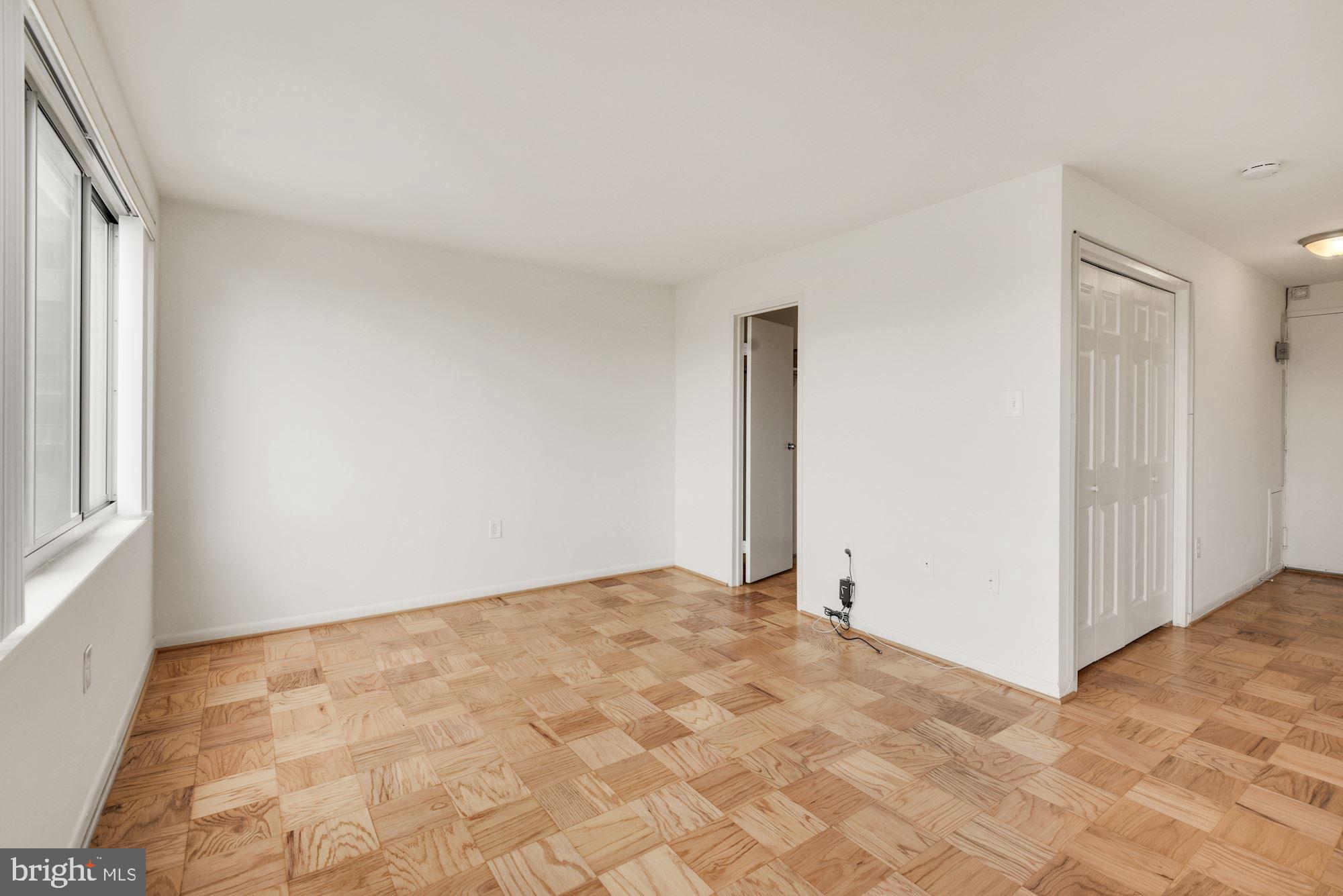 10201 GROSVENOR PLACE 1423