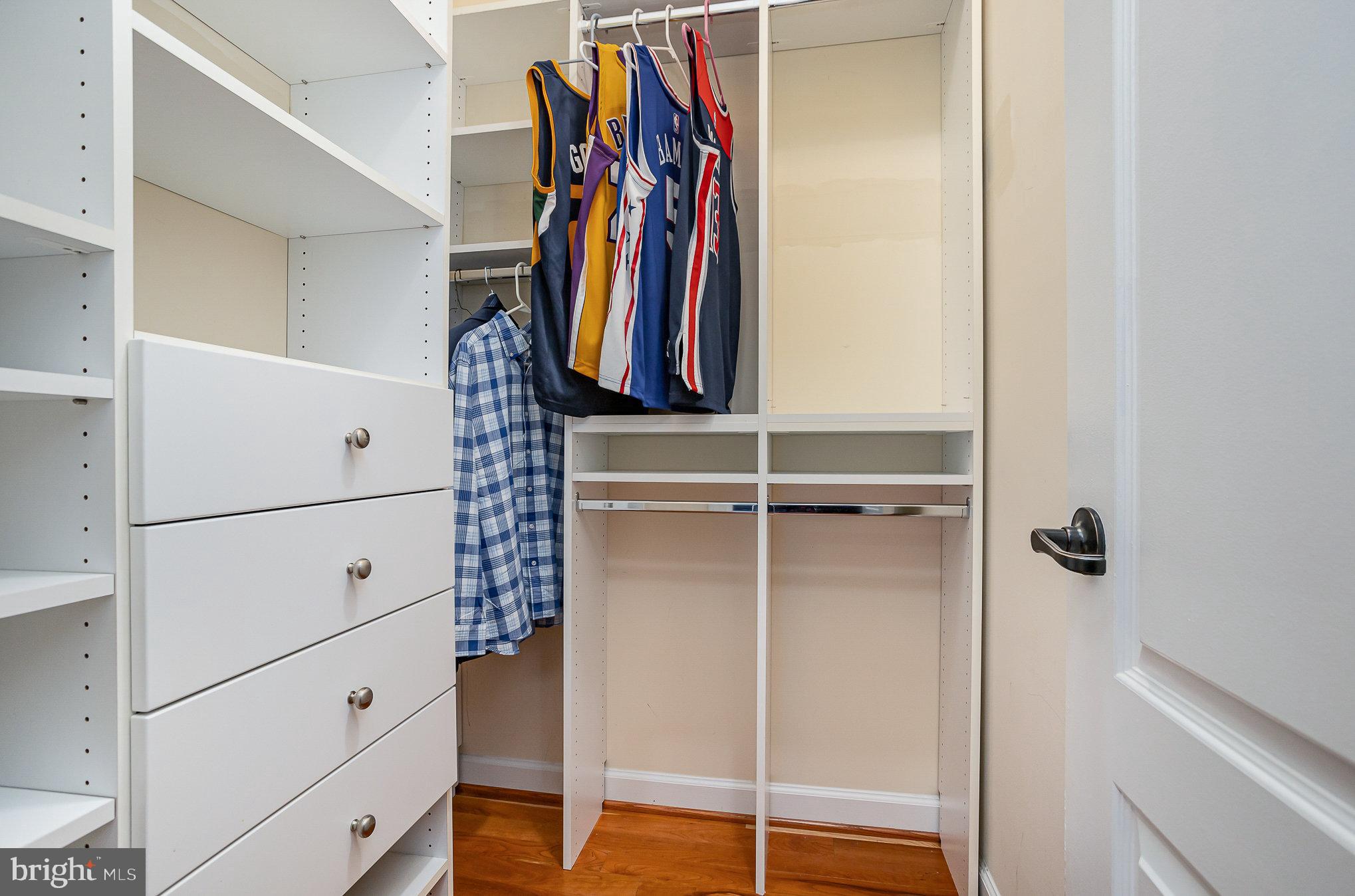 RIVER FALLS - Residential