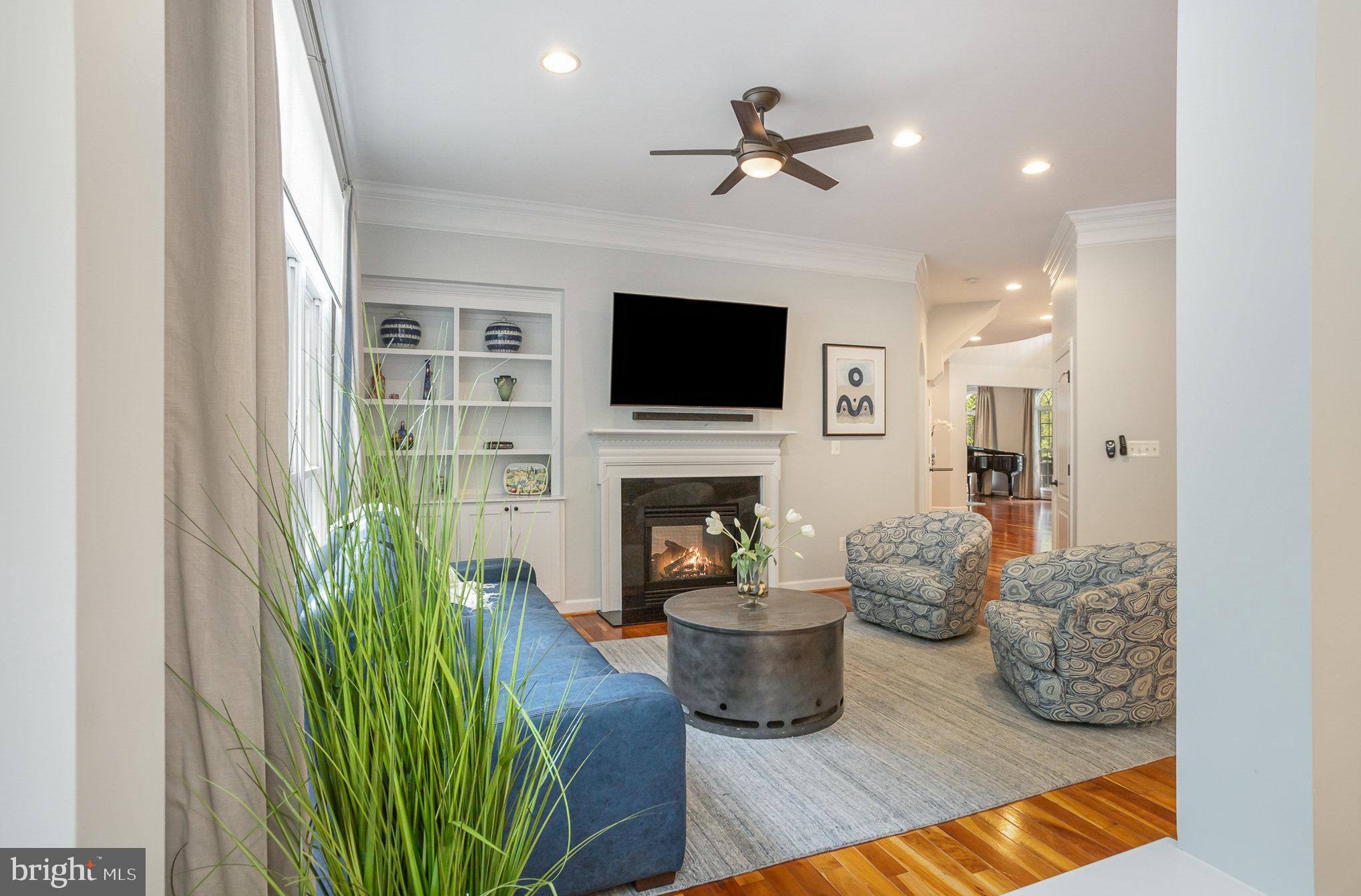 RIVER FALLS - Residential