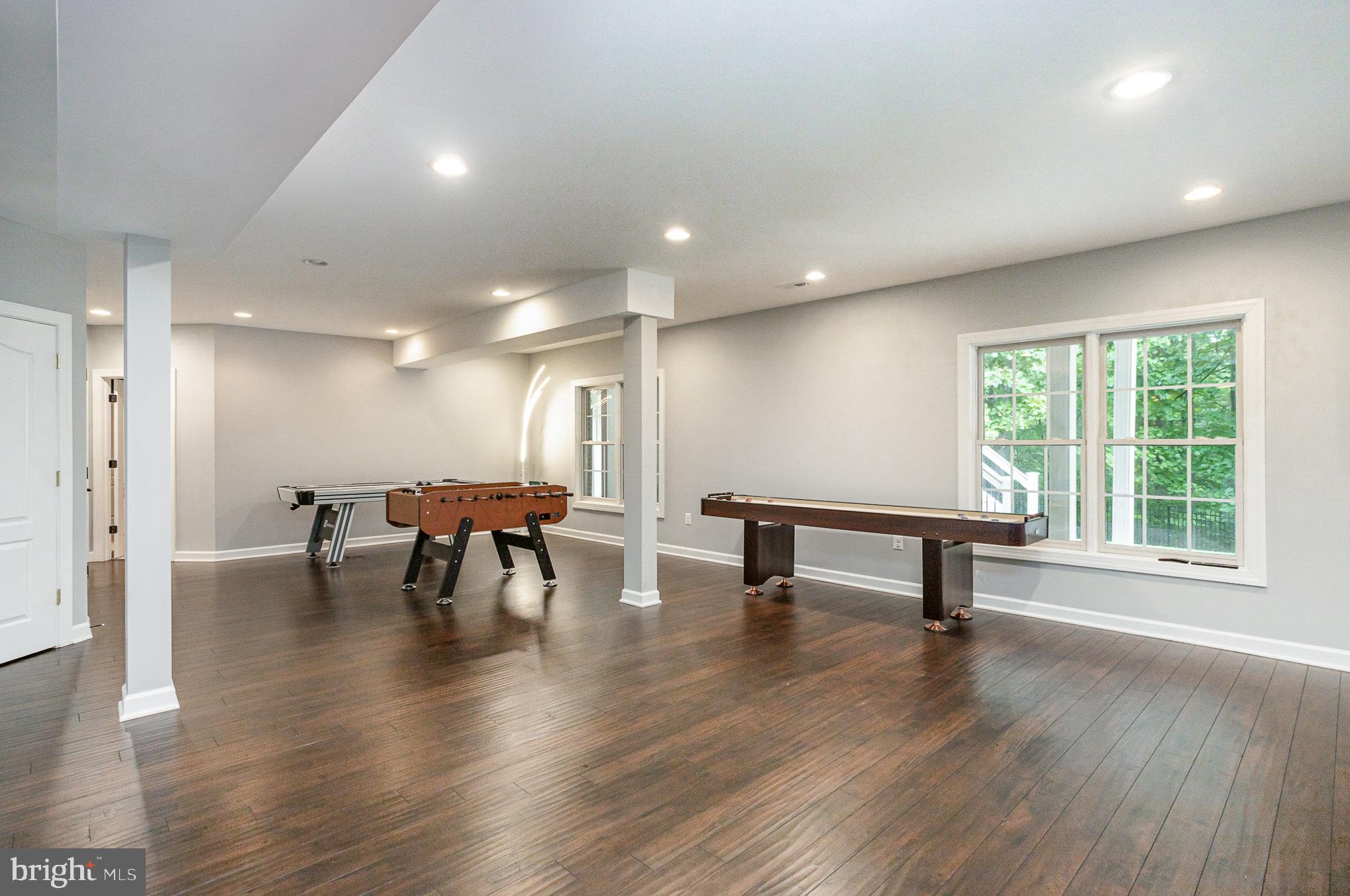 RIVER FALLS - Residential