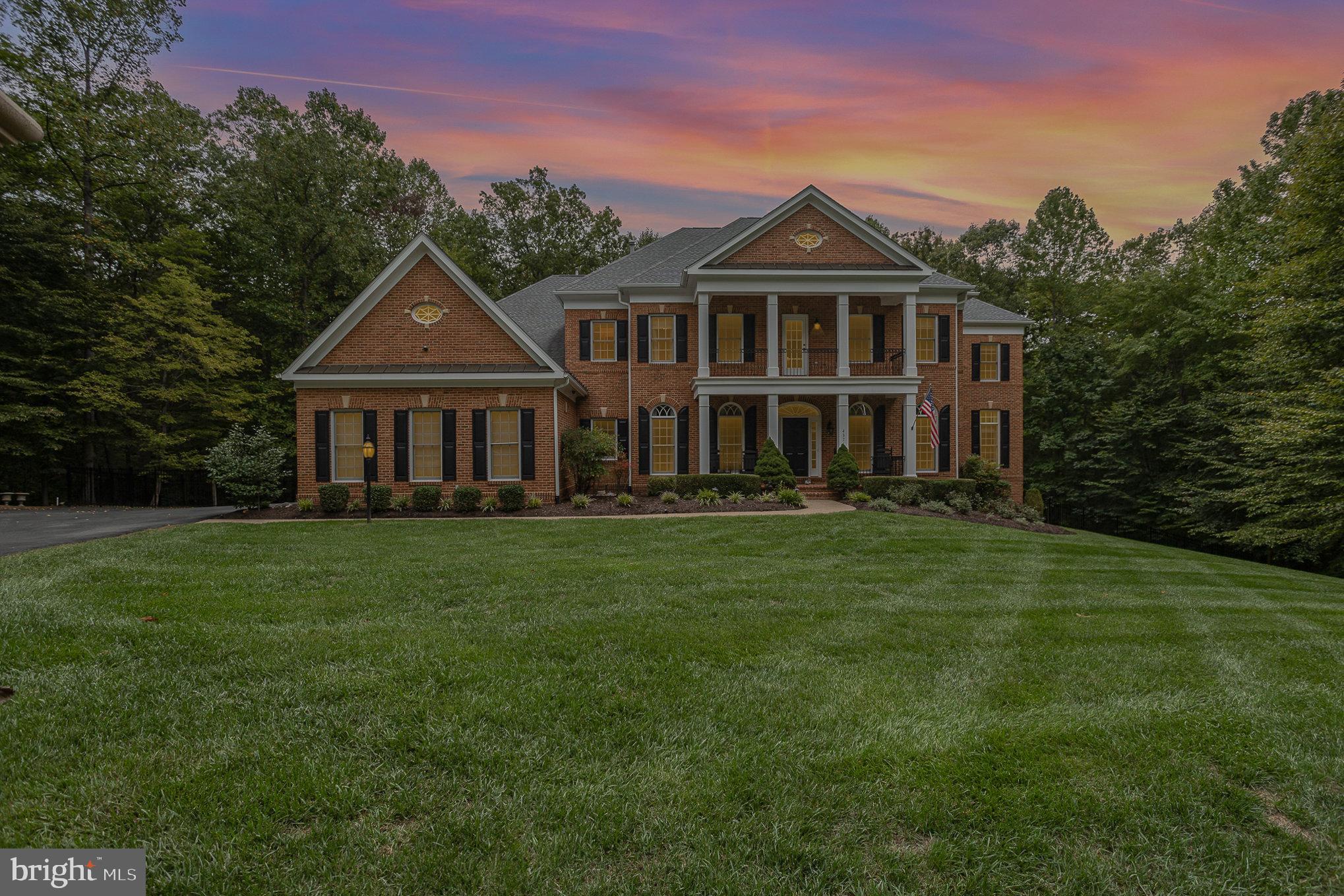 RIVER FALLS - Residential