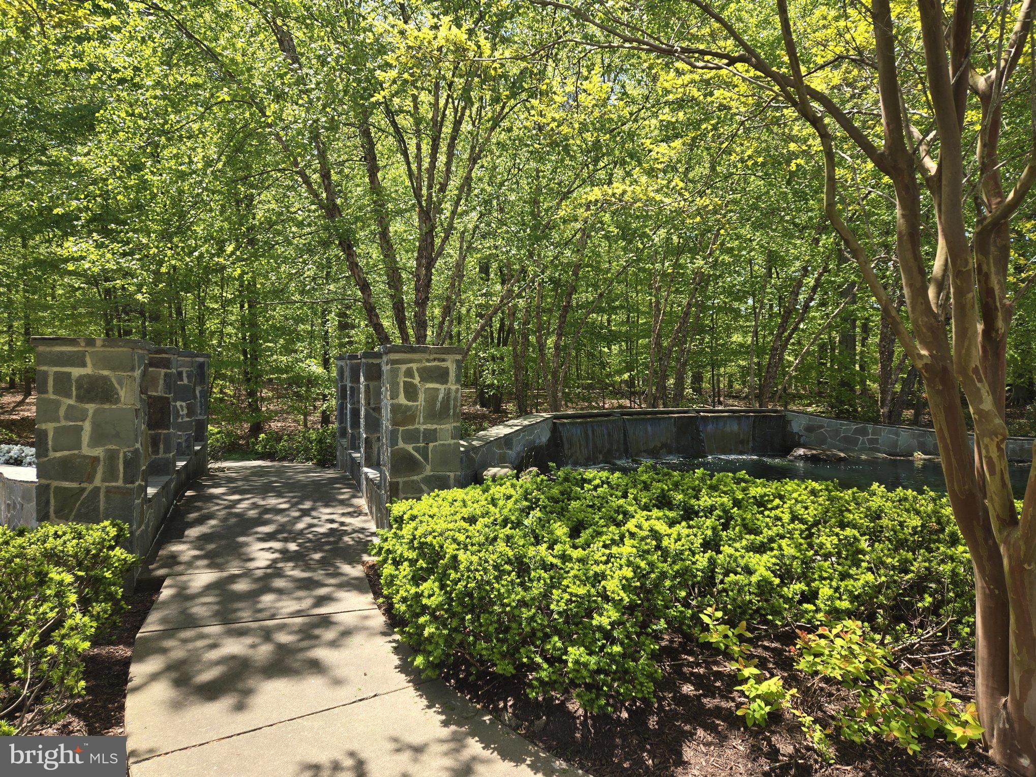 RIVER FALLS - Residential