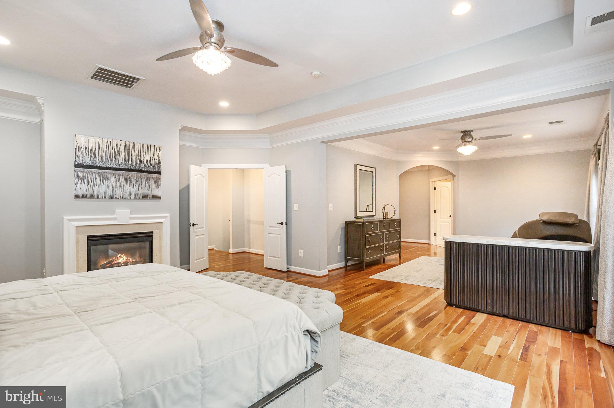 RIVER FALLS - Residential