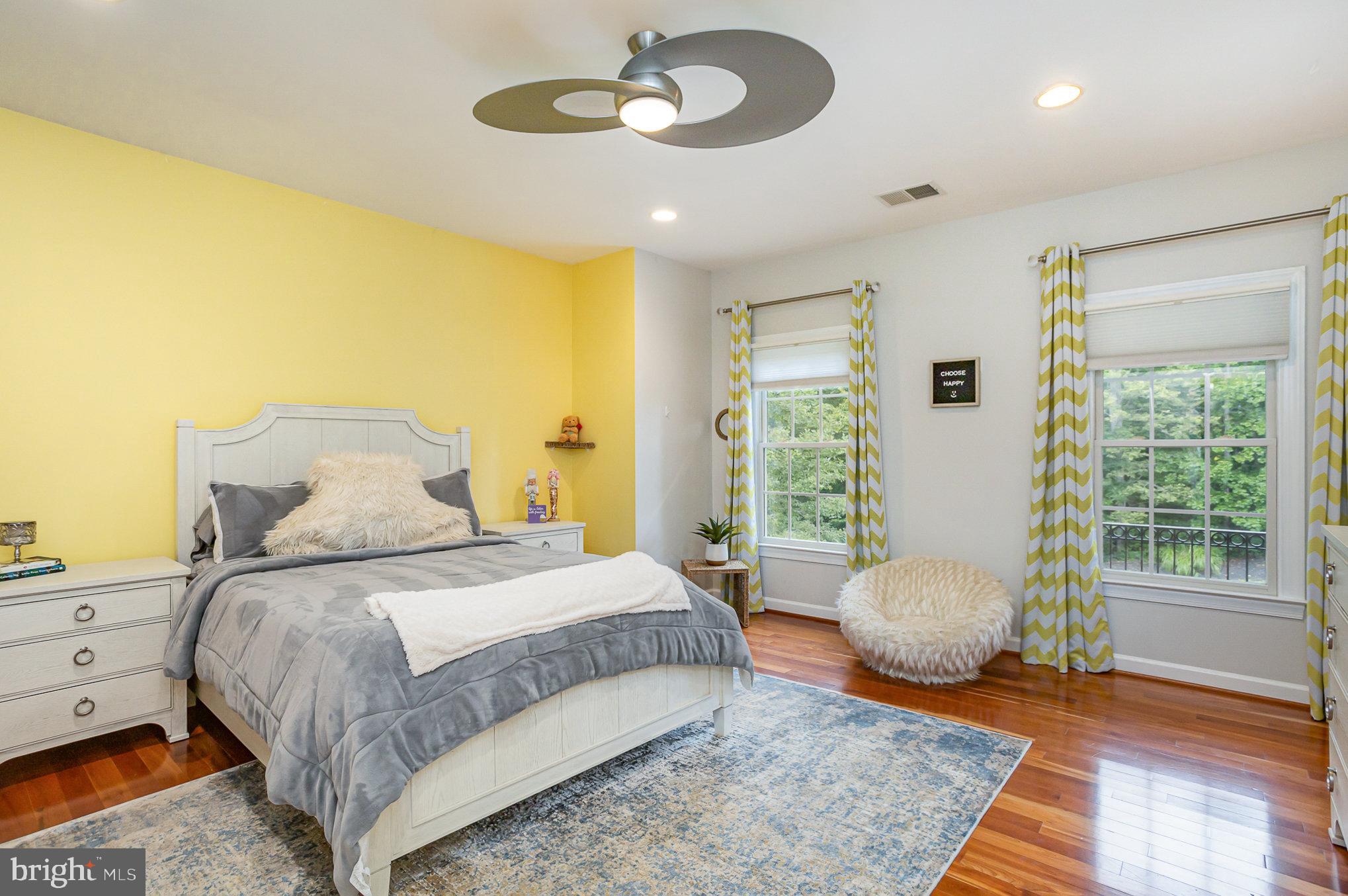 RIVER FALLS - Residential