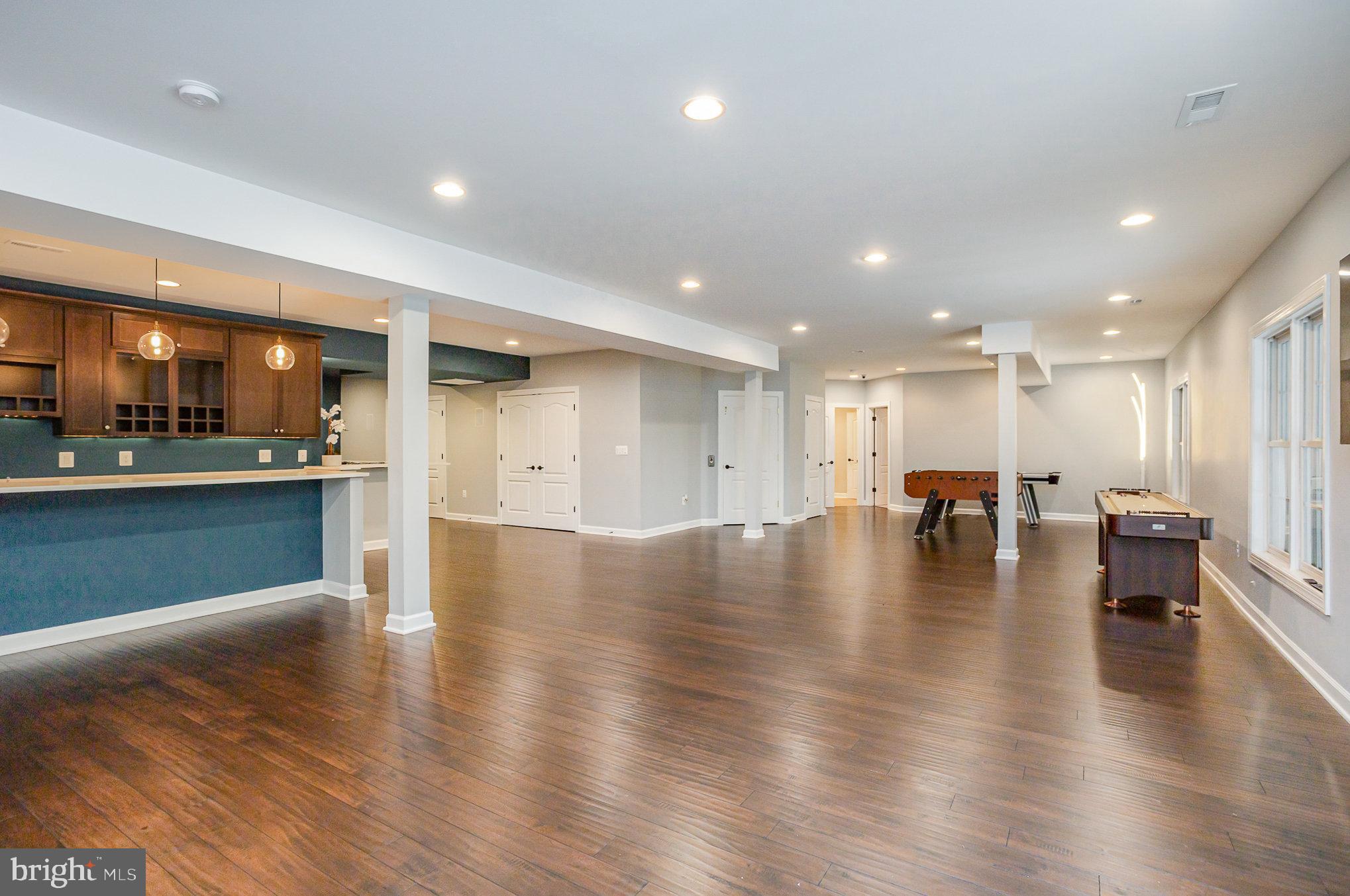 RIVER FALLS - Residential