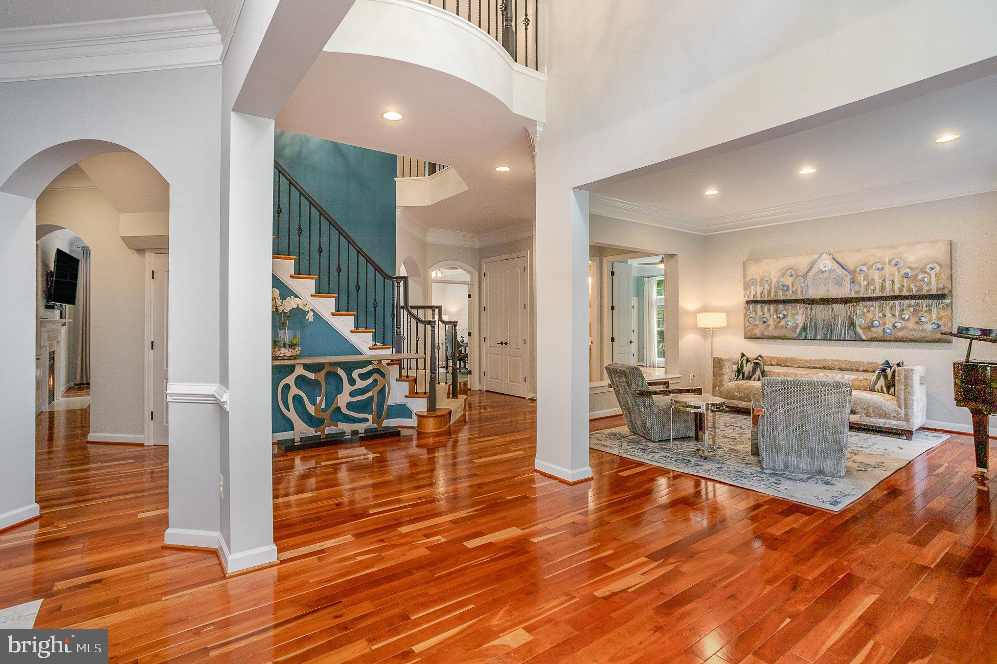 RIVER FALLS - Residential