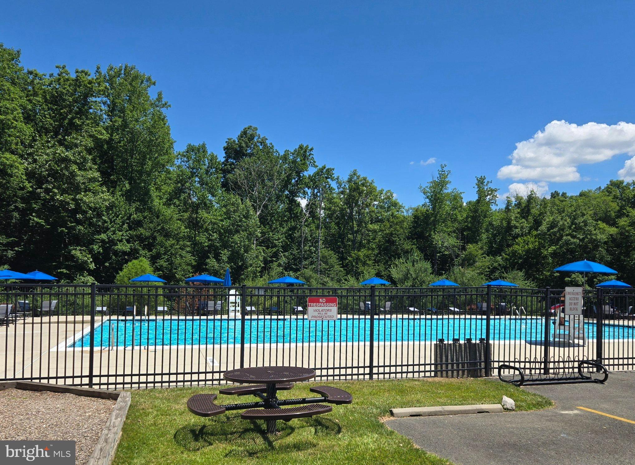 RIVER FALLS - Residential