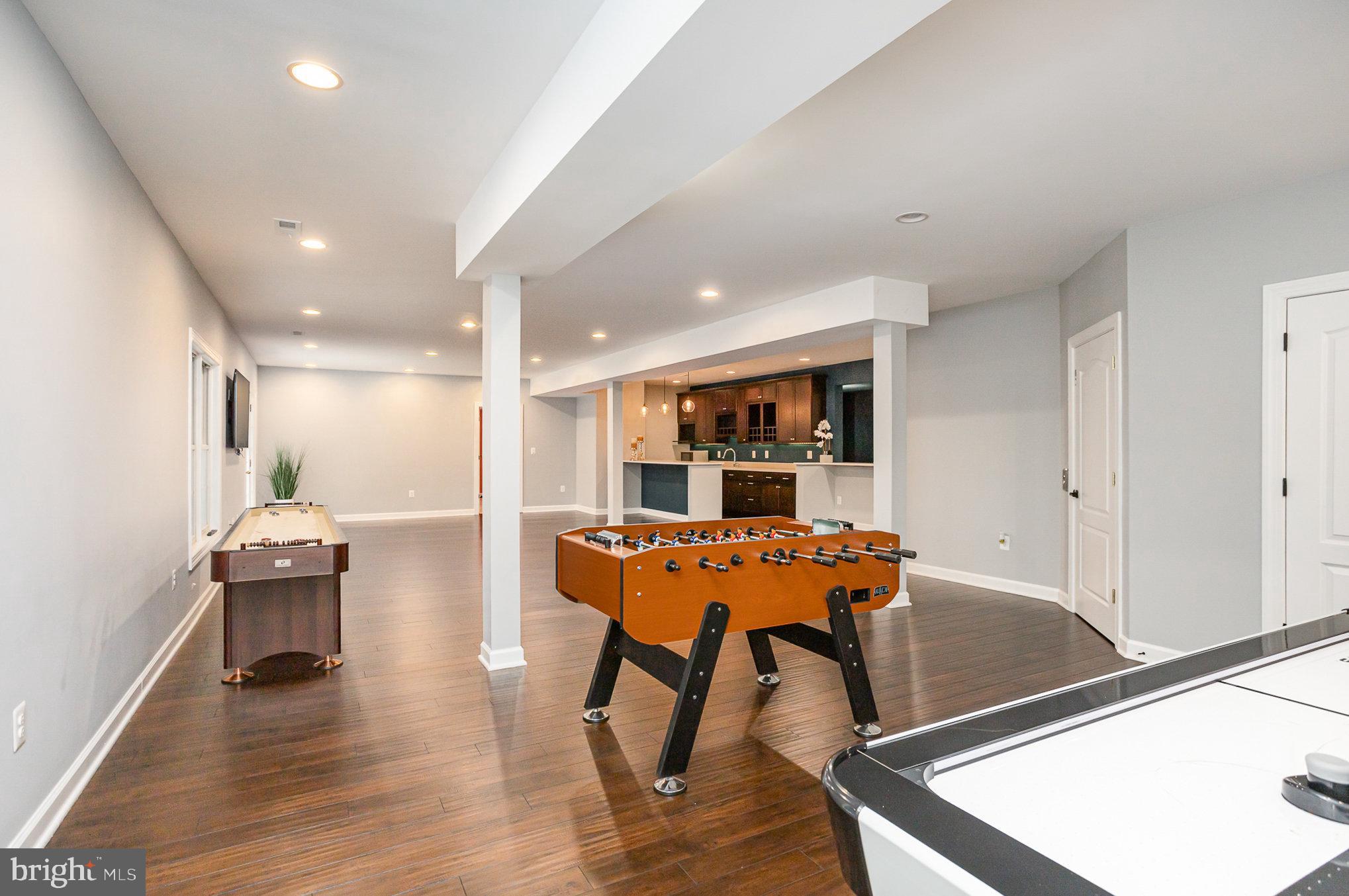 RIVER FALLS - Residential