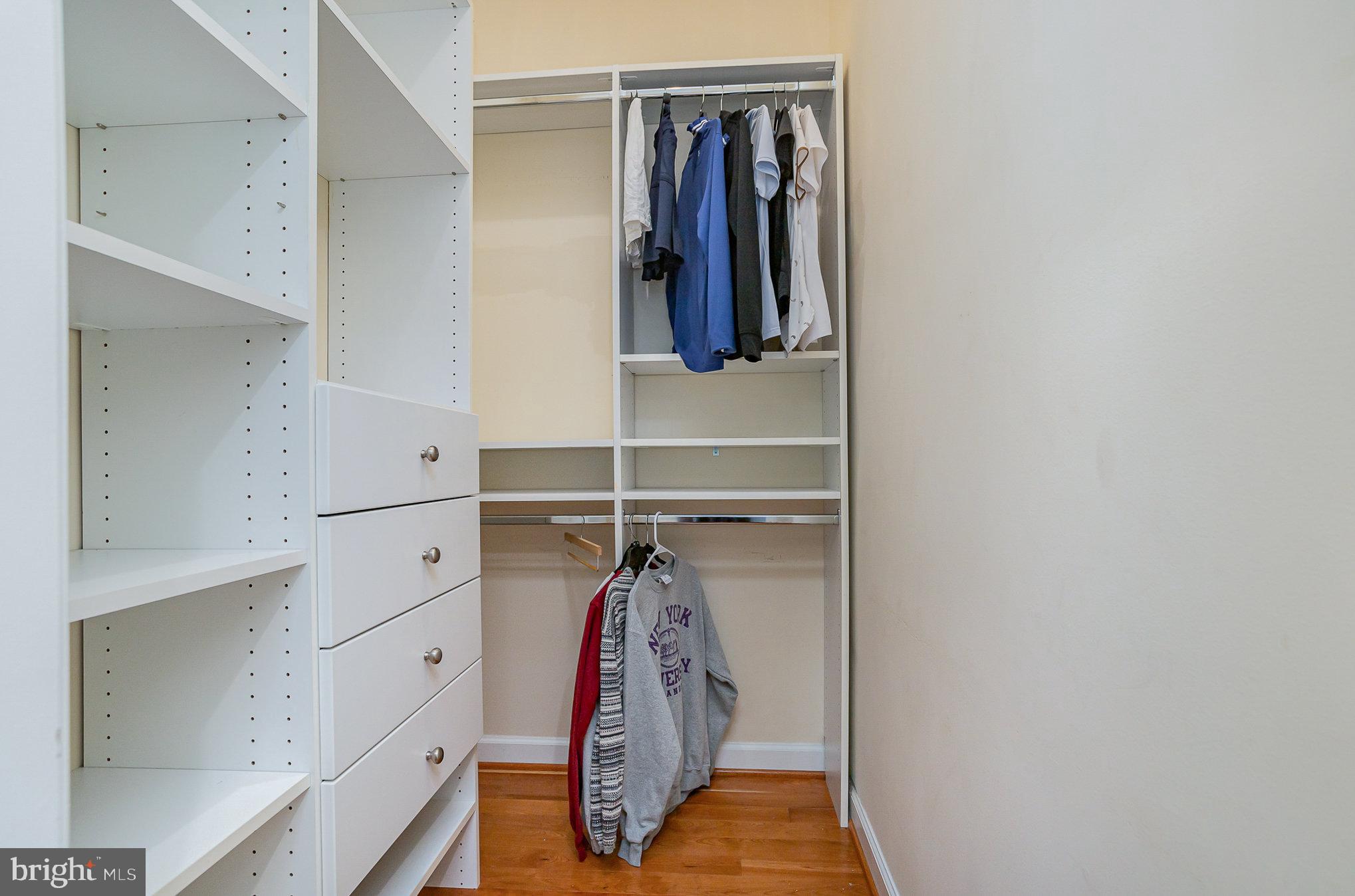 RIVER FALLS - Residential