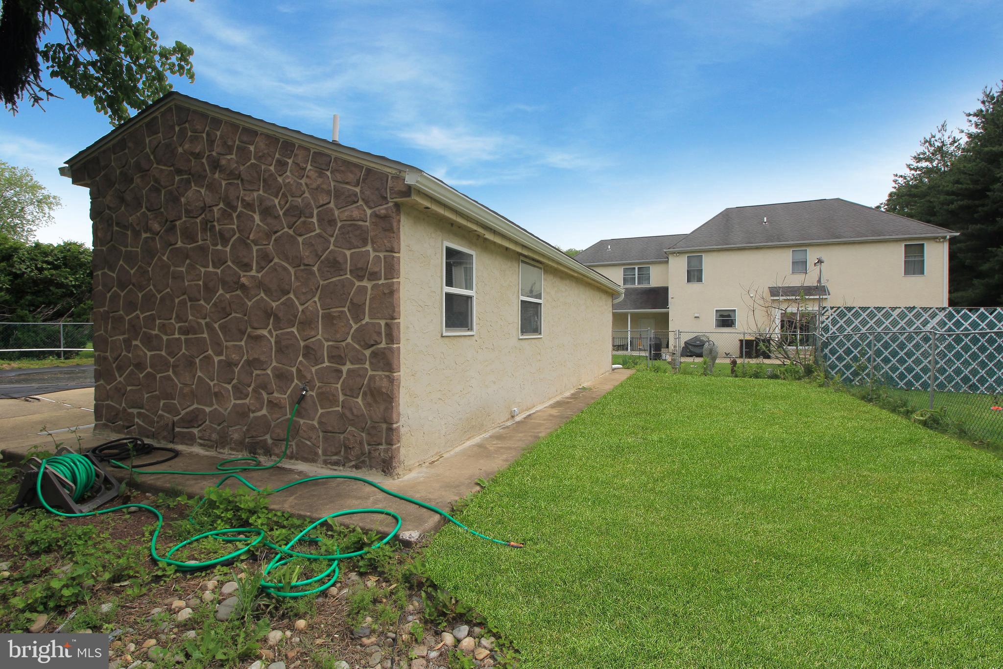 GLEN ASHTON FARMS - Residential Lease